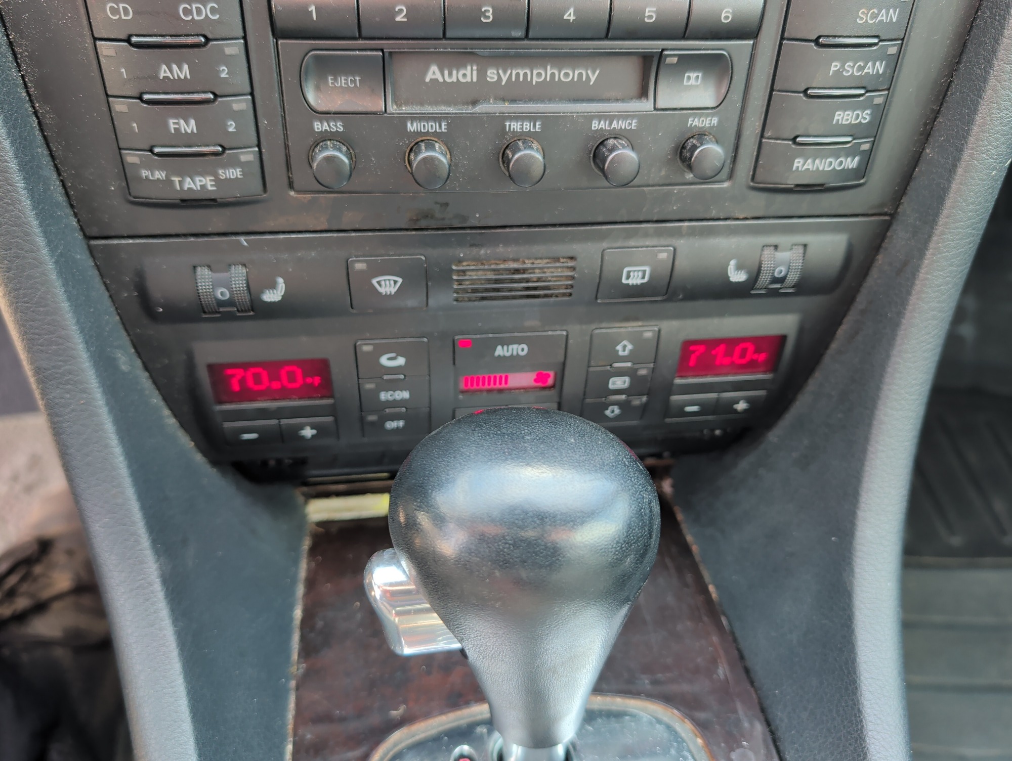 2001 audi a6 2.7t with 104855 miles for sale near elk-river, minnesota 106489_40_climate_control.jpg