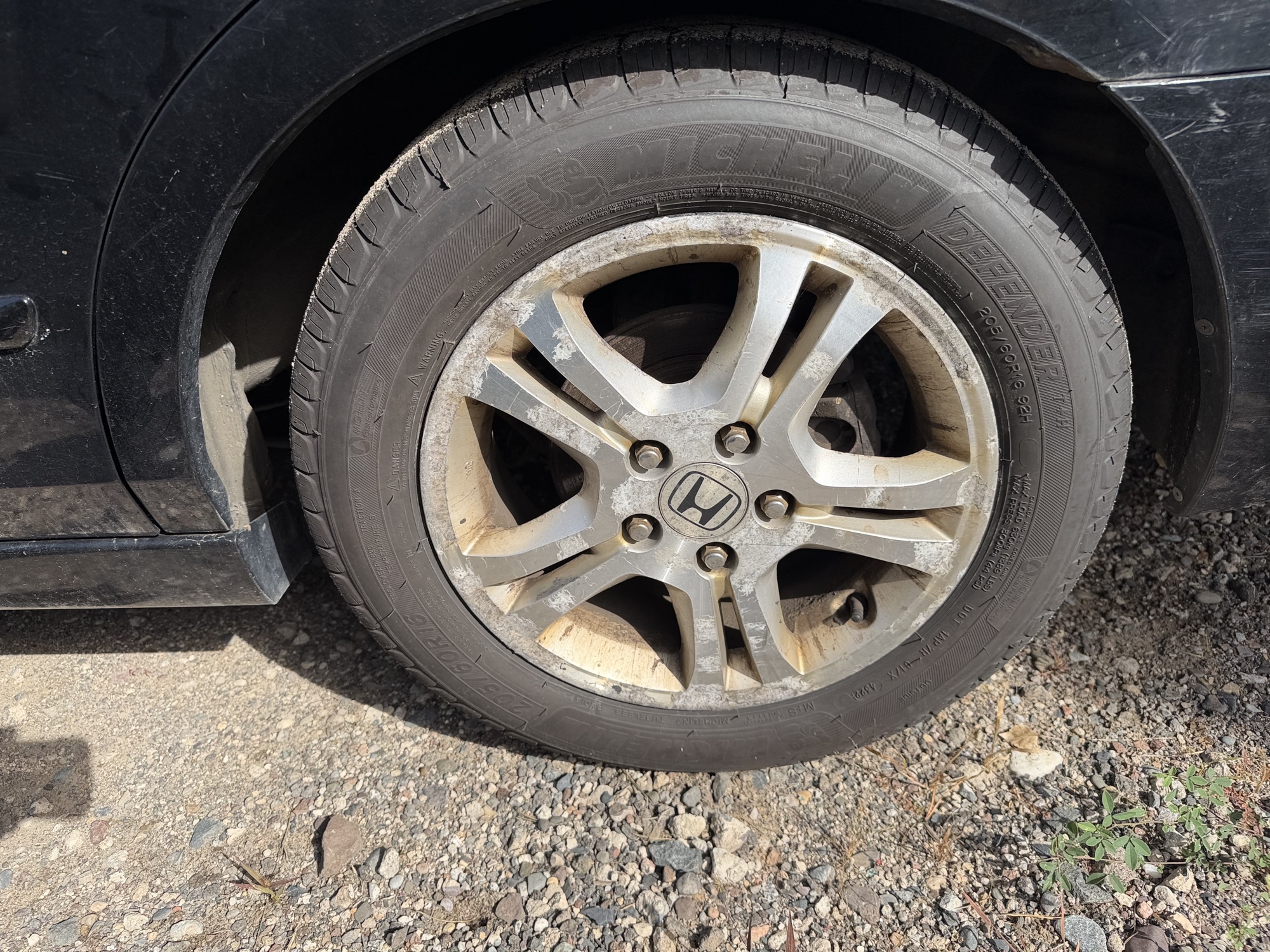 2007 honda accord ex-l-sedan-at with 166984 miles for sale near elk-river, minnesota 106492_13_rear_drv_wheel.jpg