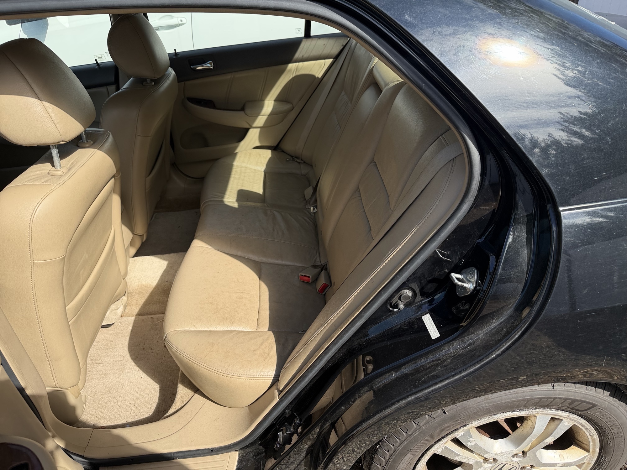 2007 honda accord ex-l-sedan-at with 166984 miles for sale near elk-river, minnesota 106492_24_drv_rear_seat.jpg