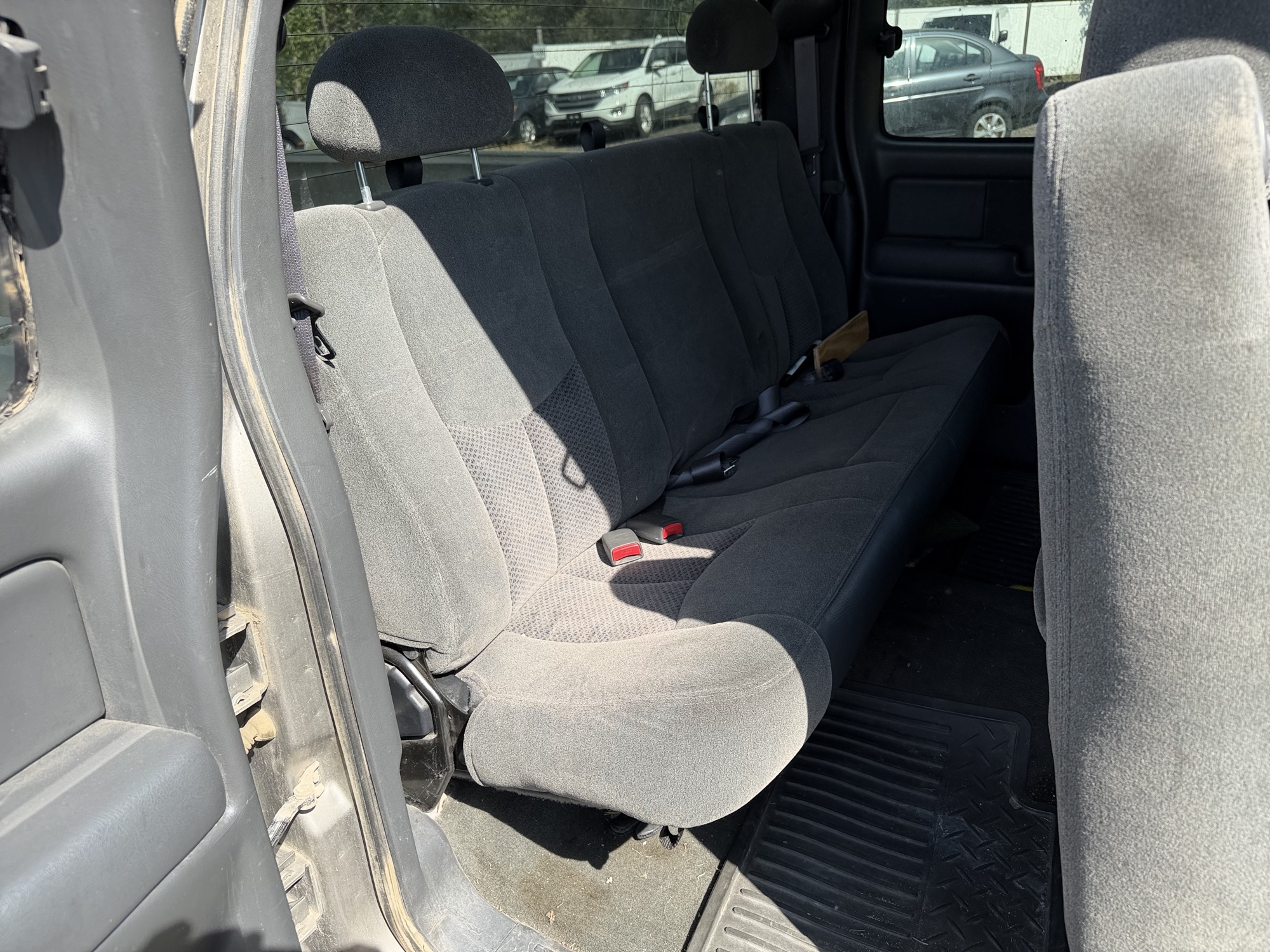 2003 chevrolet silverado-1500 ext.-cab-short-bed-4wd with 150423 miles for sale near elk-river, minnesota 106493_28_pass_rear_seat.jpg