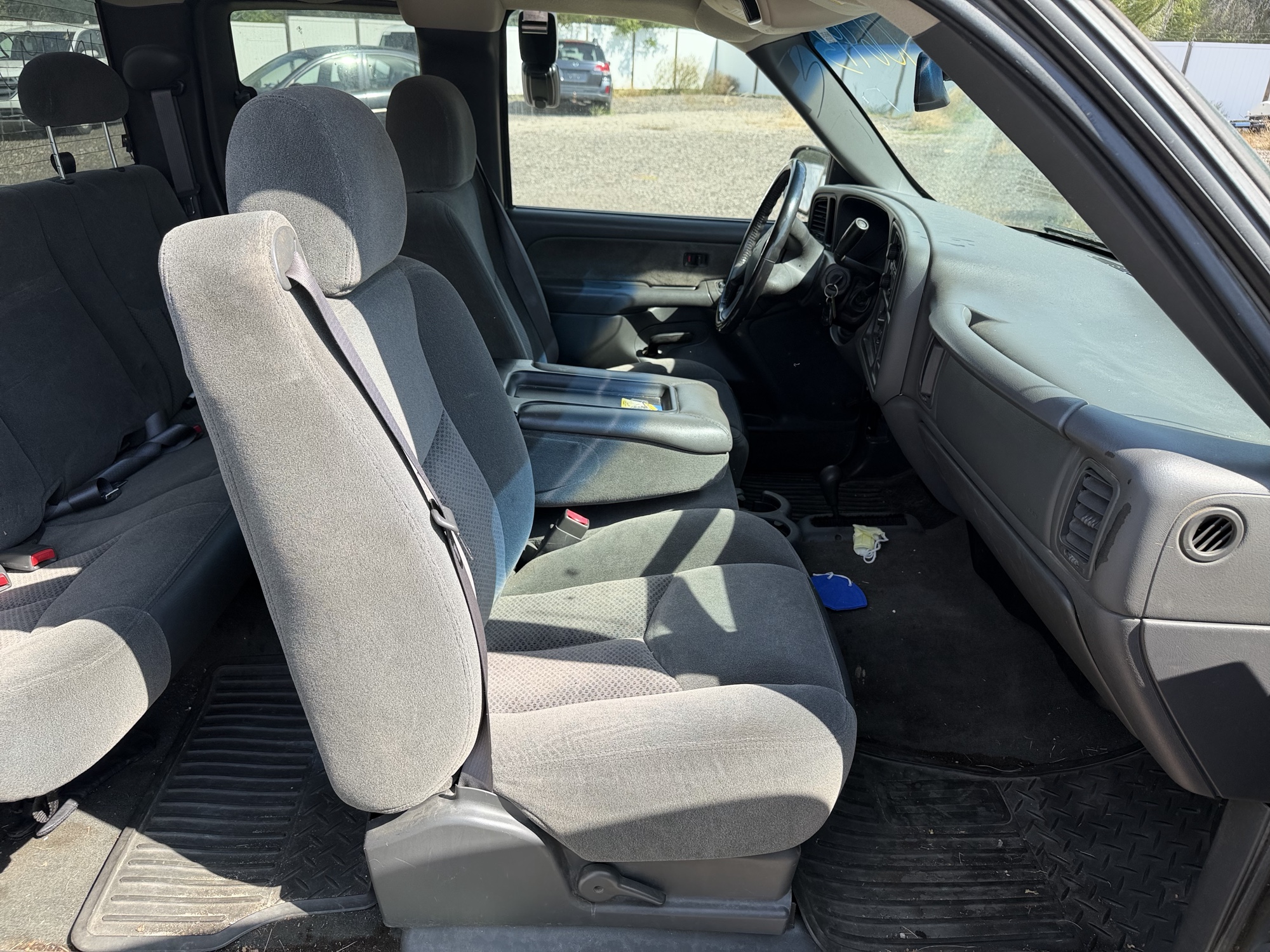 2003 chevrolet silverado-1500 ext.-cab-short-bed-4wd with 150423 miles for sale near elk-river, minnesota 106493_31_passenger_seat.jpg