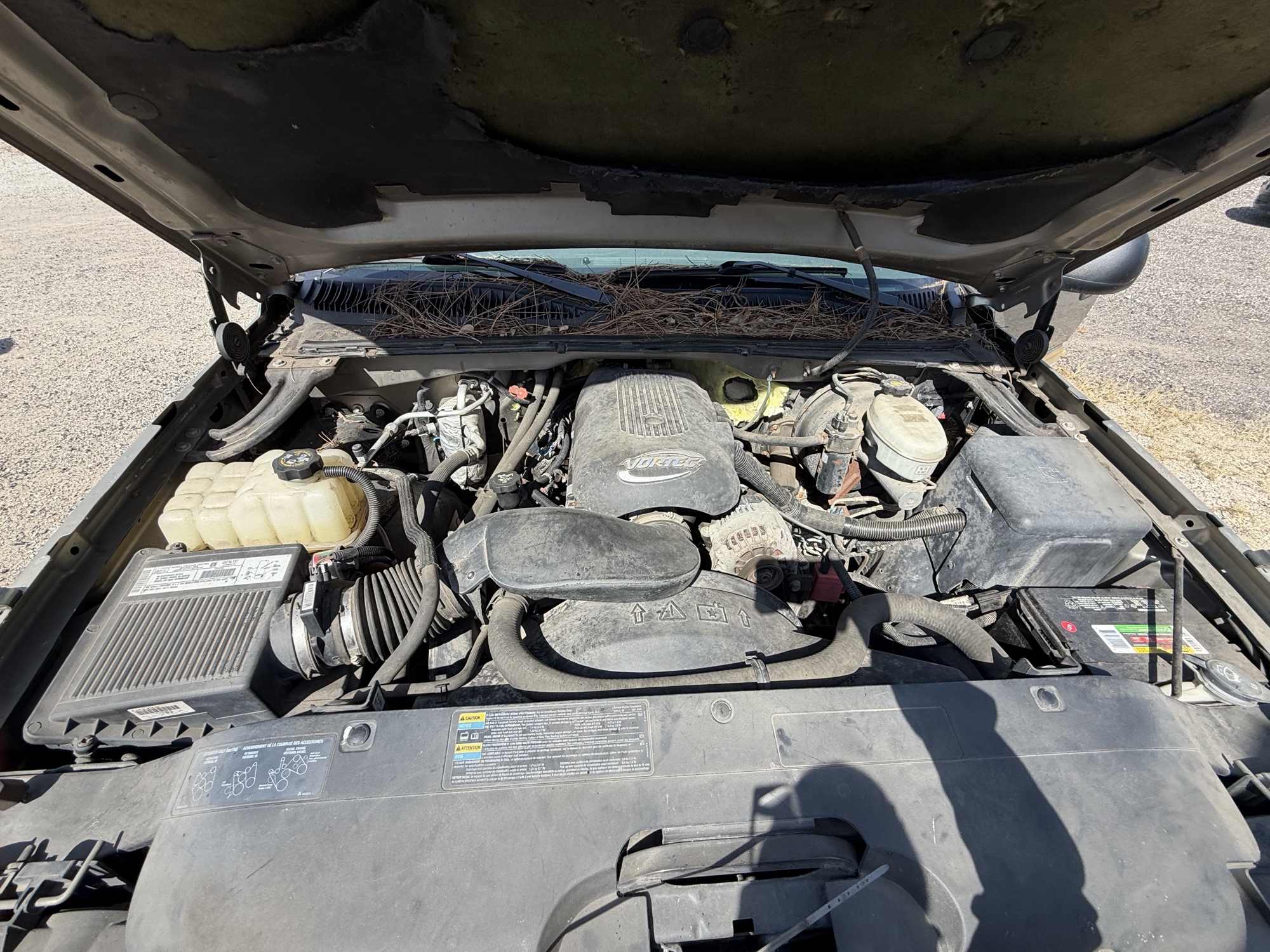 2003 chevrolet silverado-1500 ext.-cab-short-bed-4wd with 150423 miles for sale near elk-river, minnesota 106493_49_engine_bay.jpg