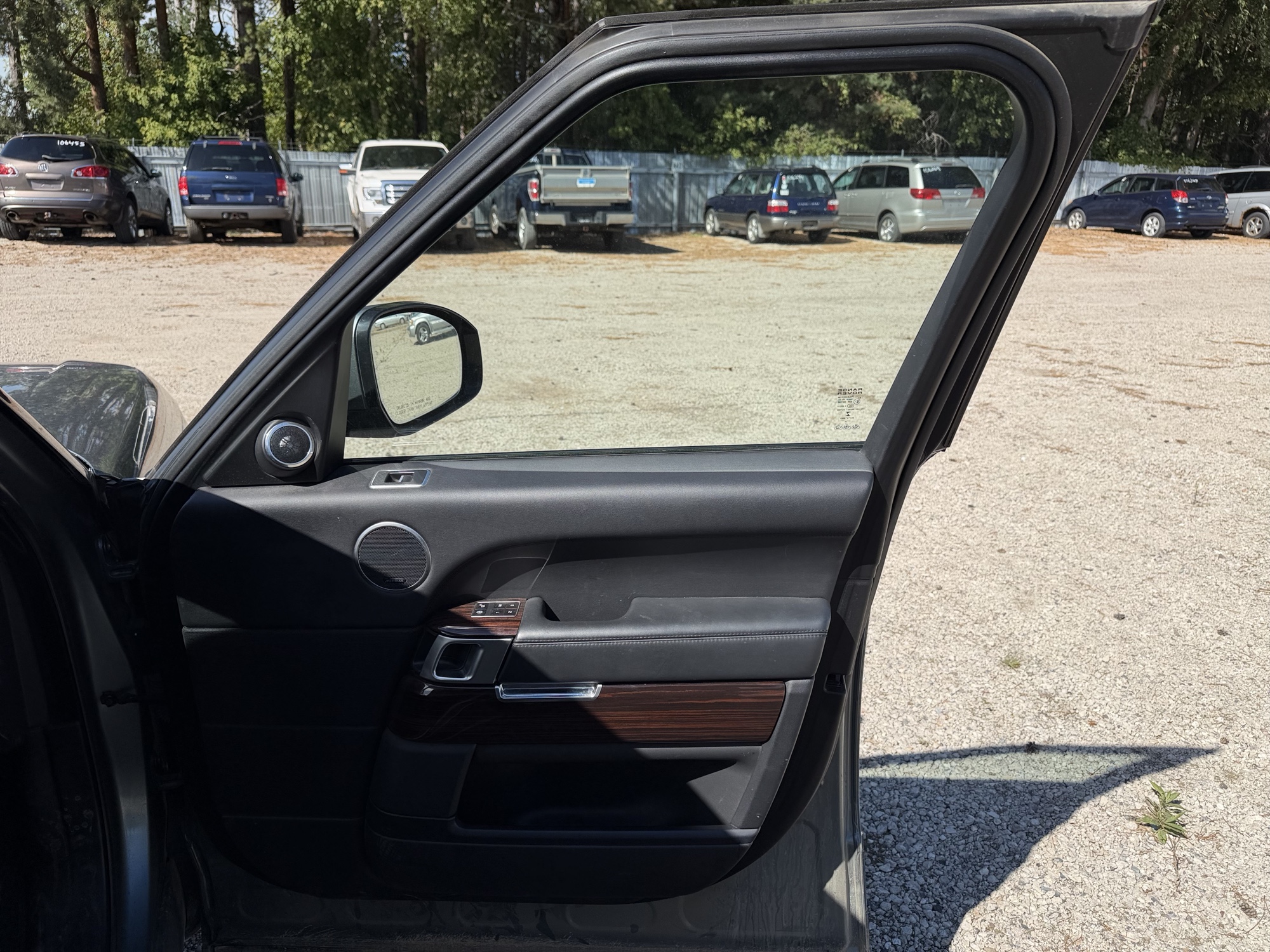 2014 land-rover range-rover 3.0l-v6-supercharged-hse with 167081 miles for sale near elk-river, minnesota 106494_32_passenger_door_panel.jpg