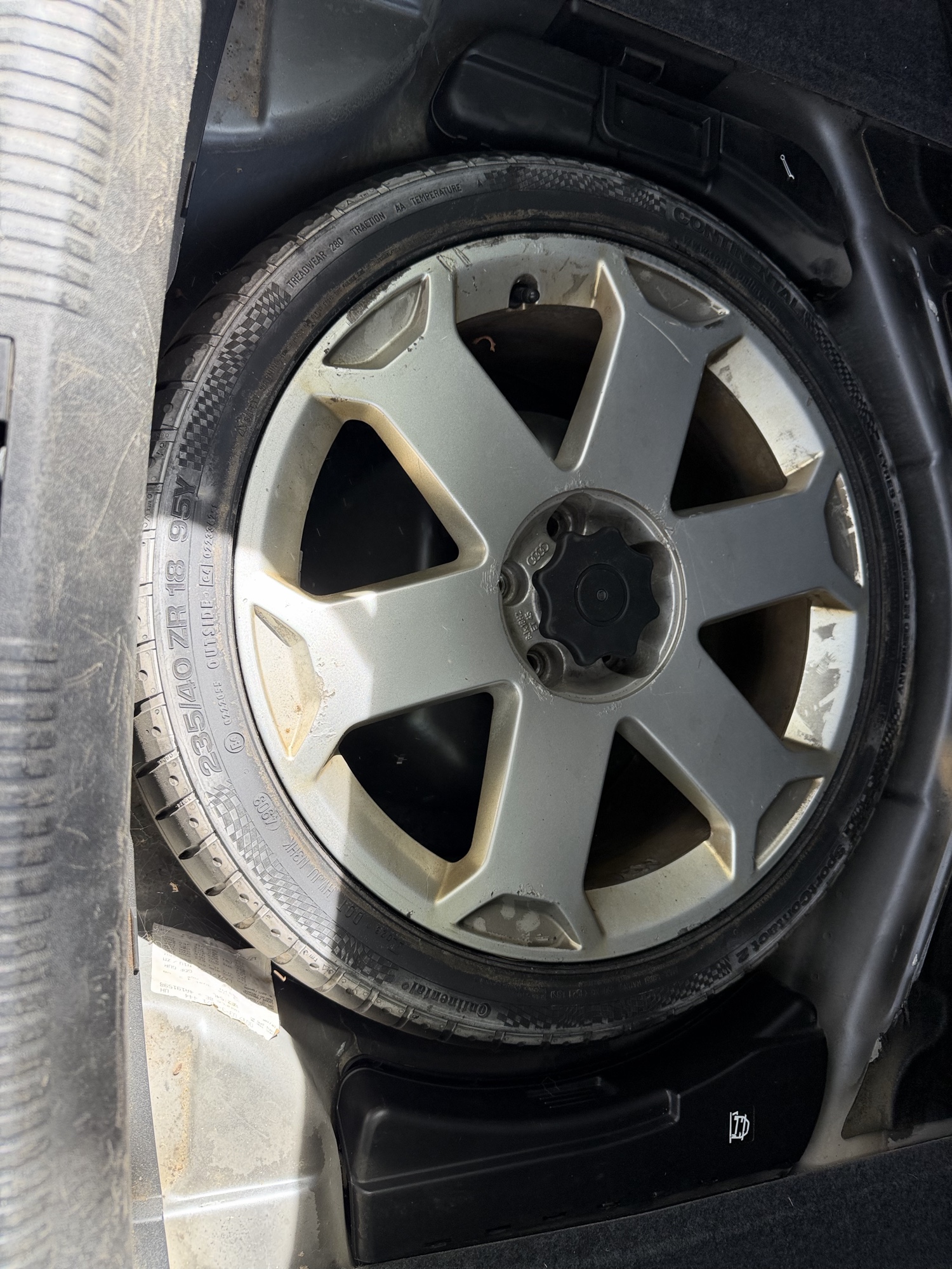 2004 audi s4 with 184797 miles for sale near elk-river, minnesota 106495_27_spare_tire.jpg