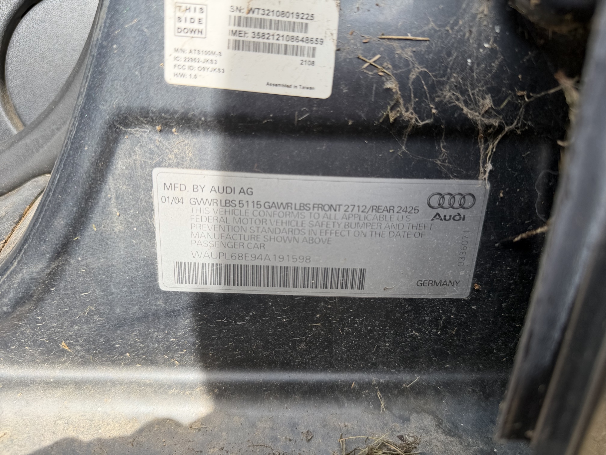 2004 audi s4 with 184797 miles for sale near elk-river, minnesota 106495_47_door_vin_sticker.jpg