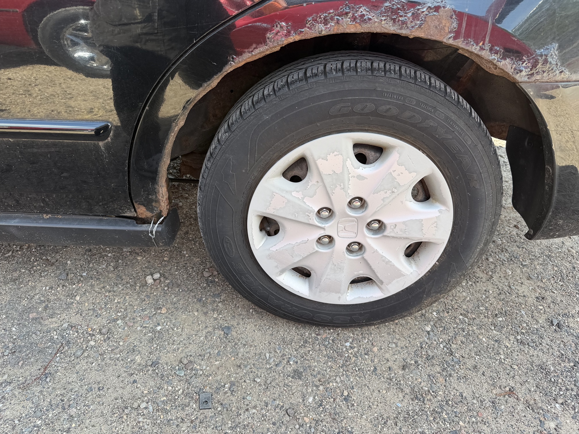 2003 honda accord lx-sedan-at with 144781 miles for sale near elk-river, minnesota 106496_13_rear_drv_wheel.jpg