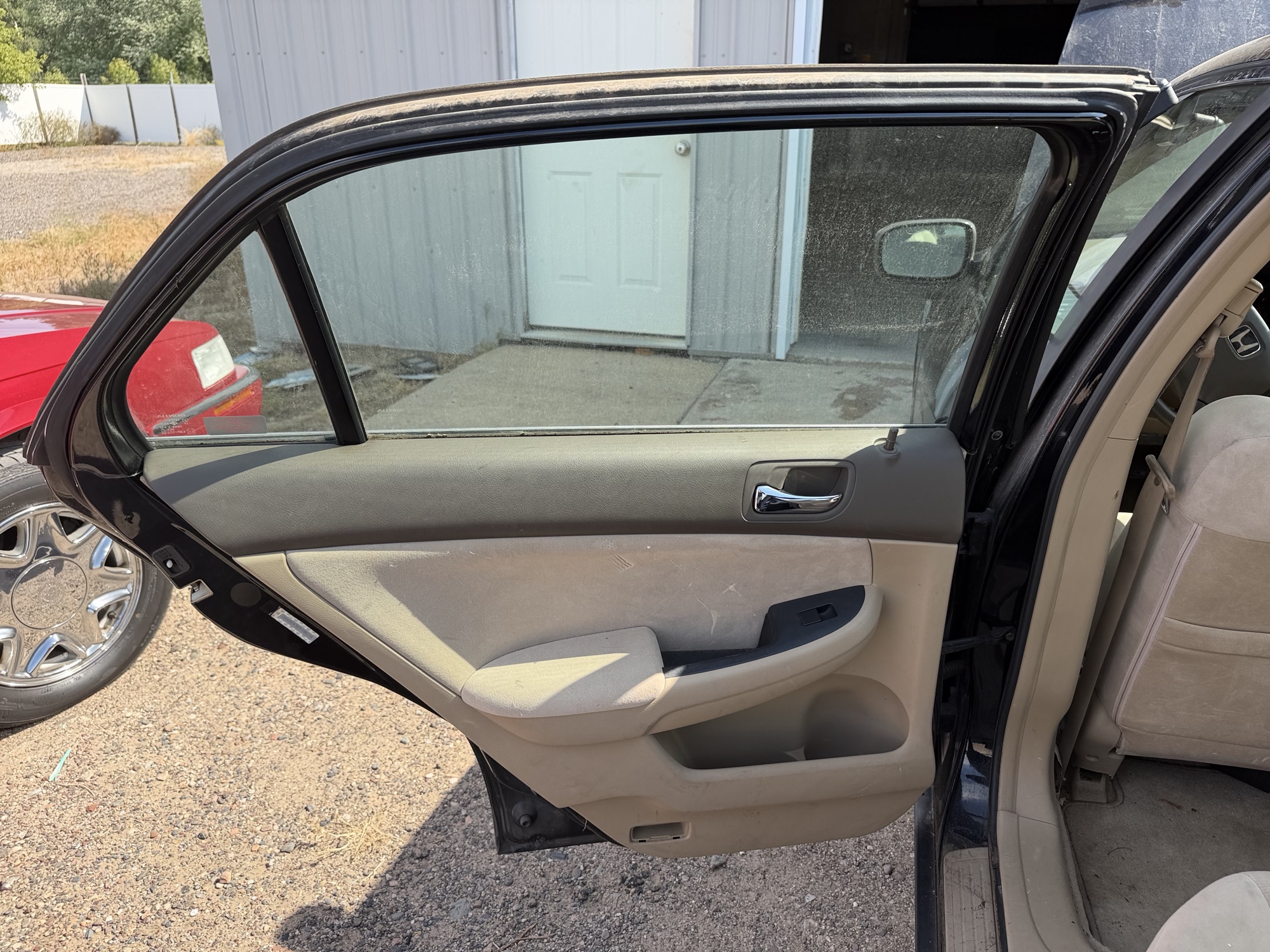 2003 honda accord lx-sedan-at with 144781 miles for sale near elk-river, minnesota 106496_25_drv_rear_door_panel.jpg