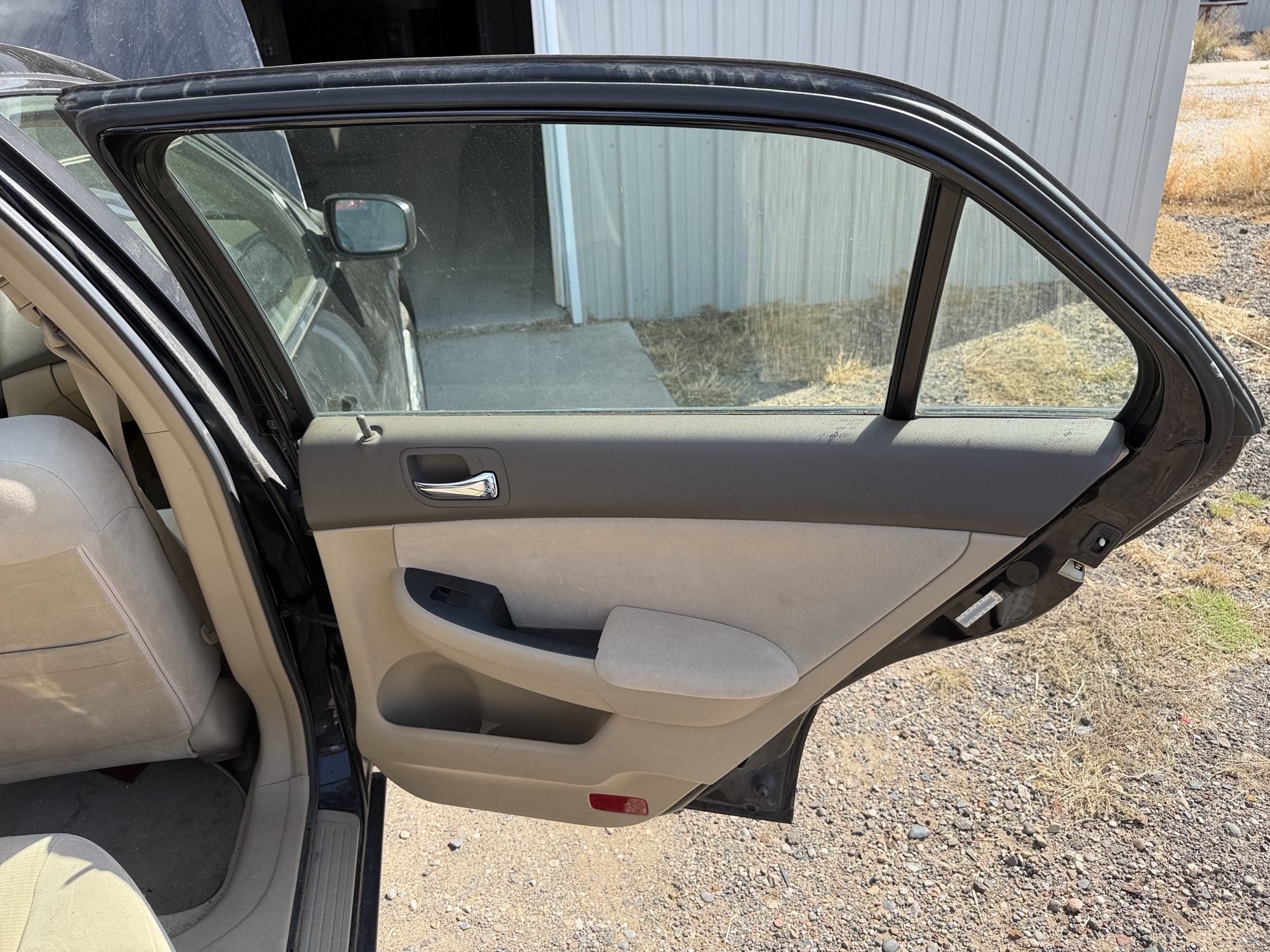 2003 honda accord lx-sedan-at with 144781 miles for sale near elk-river, minnesota 106496_30_pass_rear_door_panel.jpg