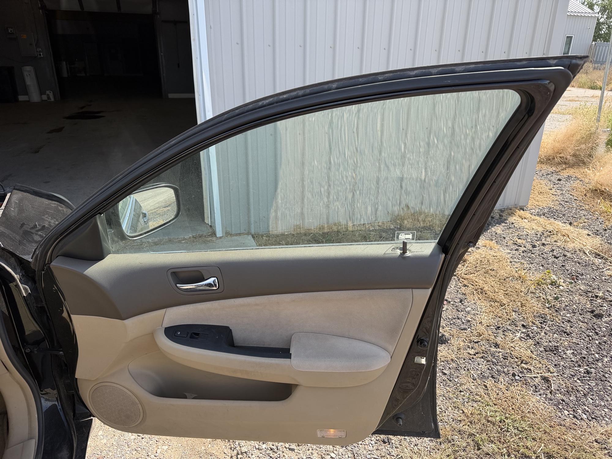2003 honda accord lx-sedan-at with 144781 miles for sale near elk-river, minnesota 106496_32_passenger_door_panel.jpg