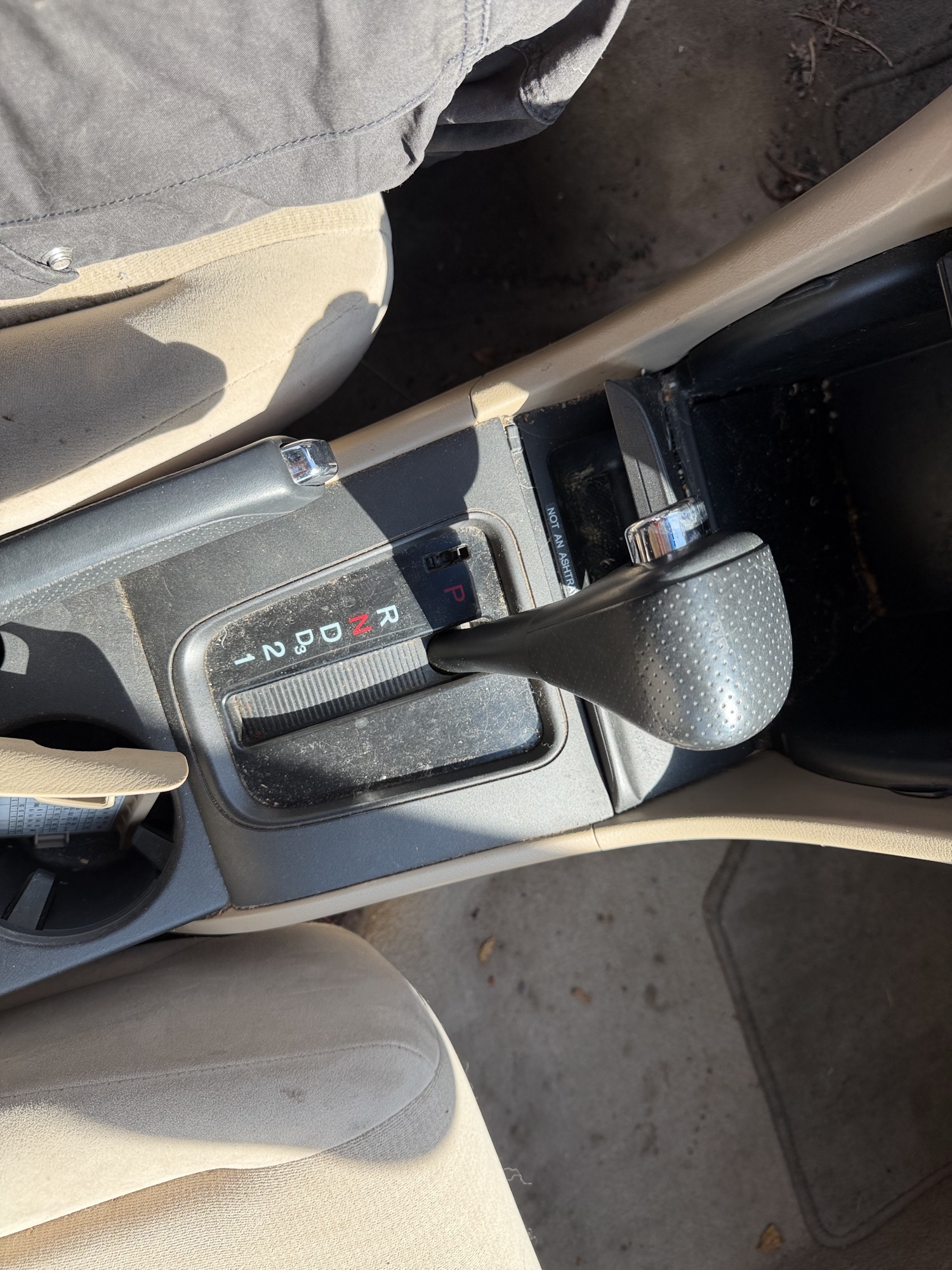 2003 honda accord lx-sedan-at with 144781 miles for sale near elk-river, minnesota 106496_41_shifter.jpg