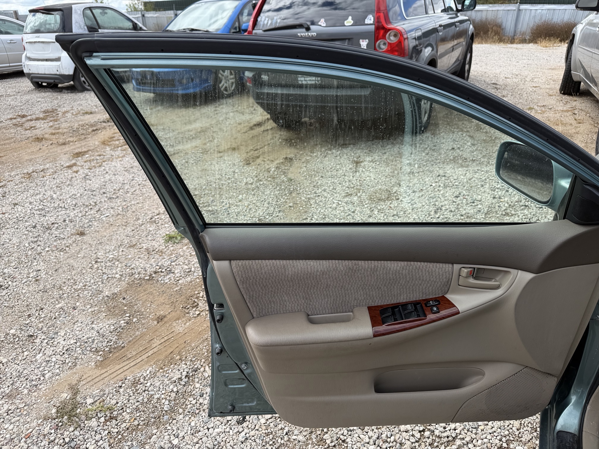 2007 toyota corolla with 80829 miles for sale near elk-river, minnesota 106497_23_driver_door_panel.jpg