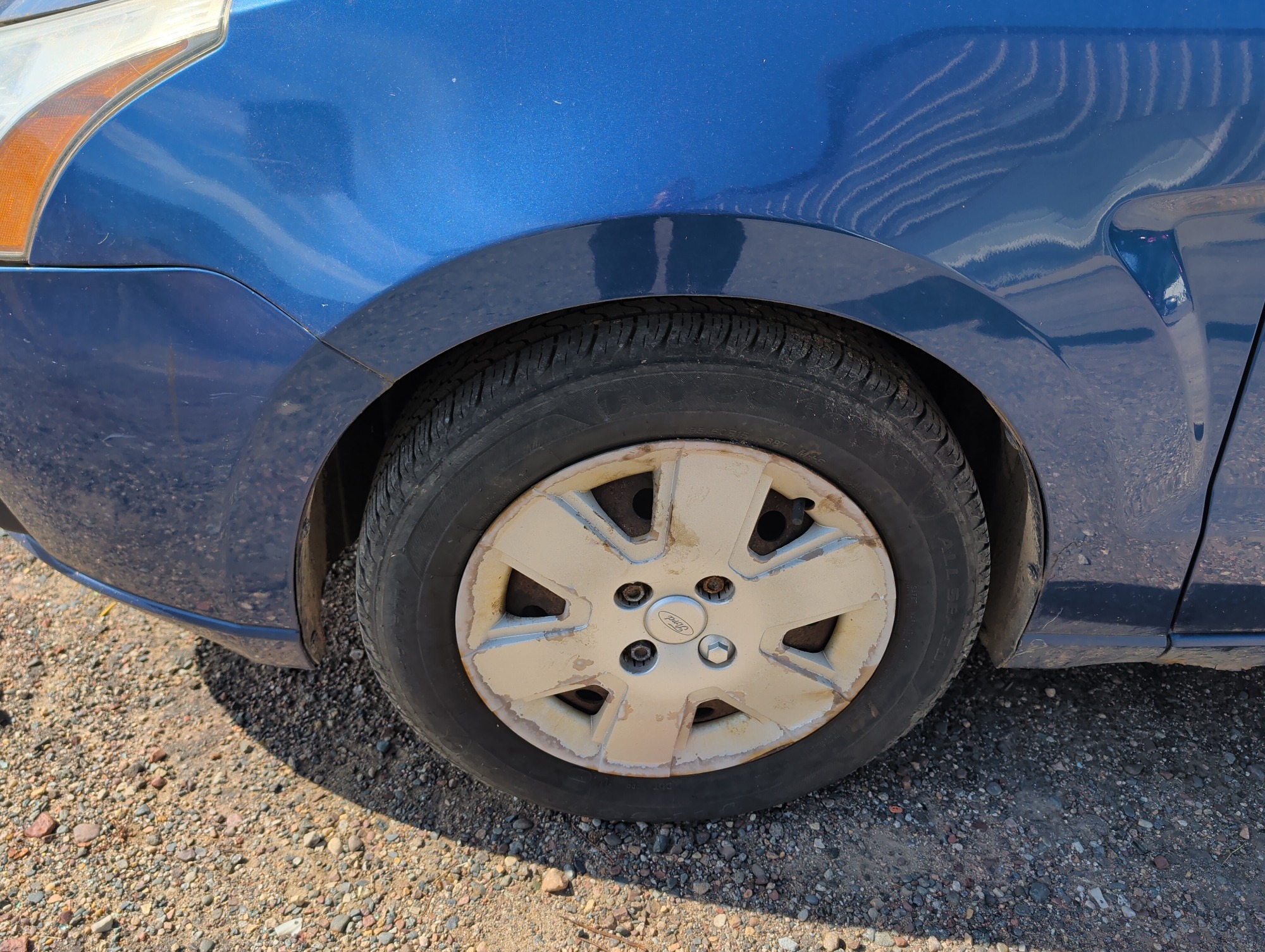 2008 ford focus se-sedan with 205187 miles for sale near elk-river, minnesota 106498_12_drv_front_wheel.jpg