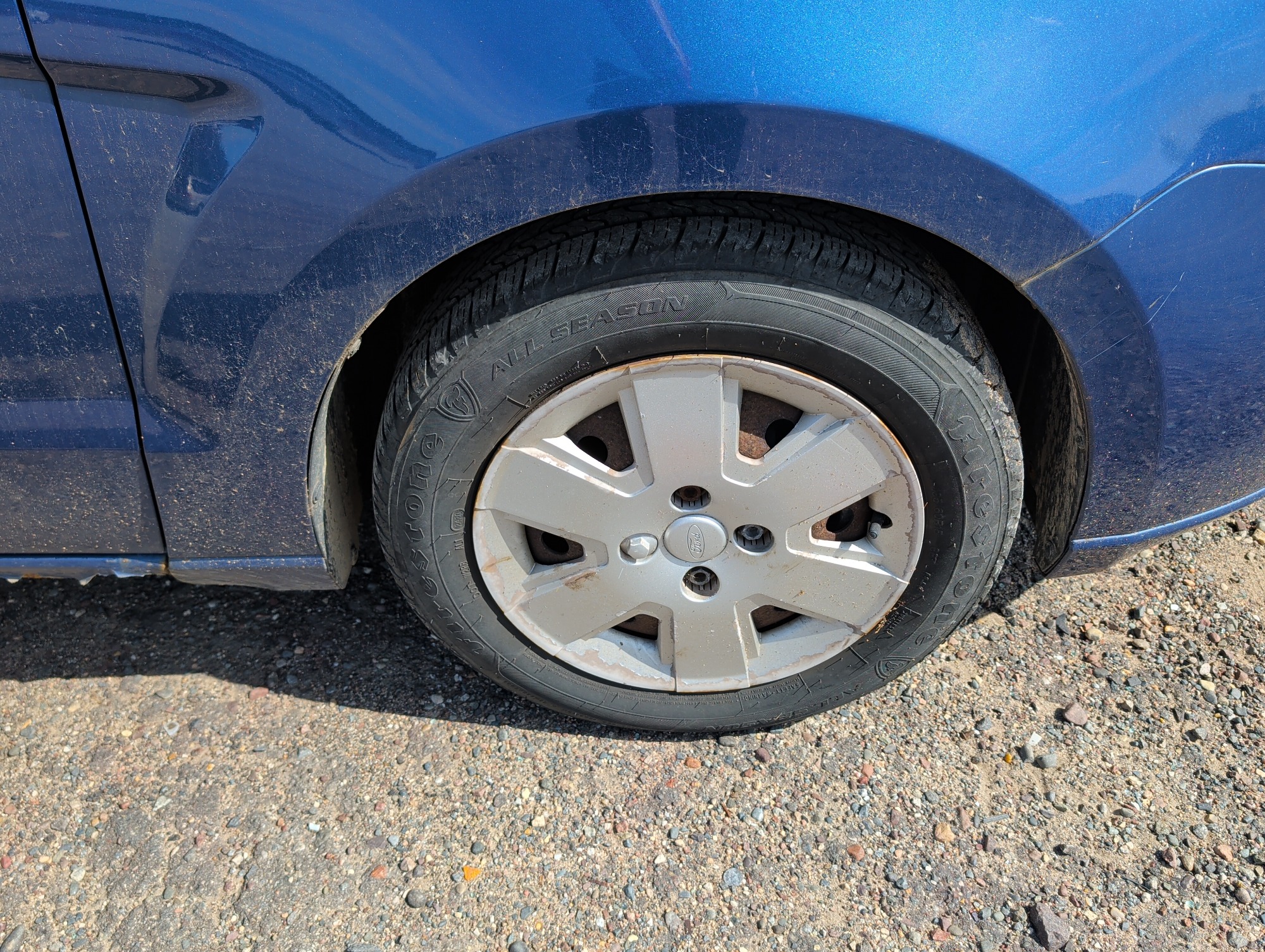 2008 ford focus se-sedan with 205187 miles for sale near elk-river, minnesota 106498_15_front_pass_wheel.jpg