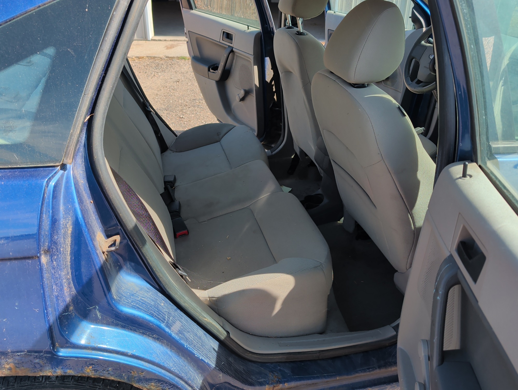 2008 ford focus se-sedan with 205187 miles for sale near elk-river, minnesota 106498_28_pass_rear_seat.jpg