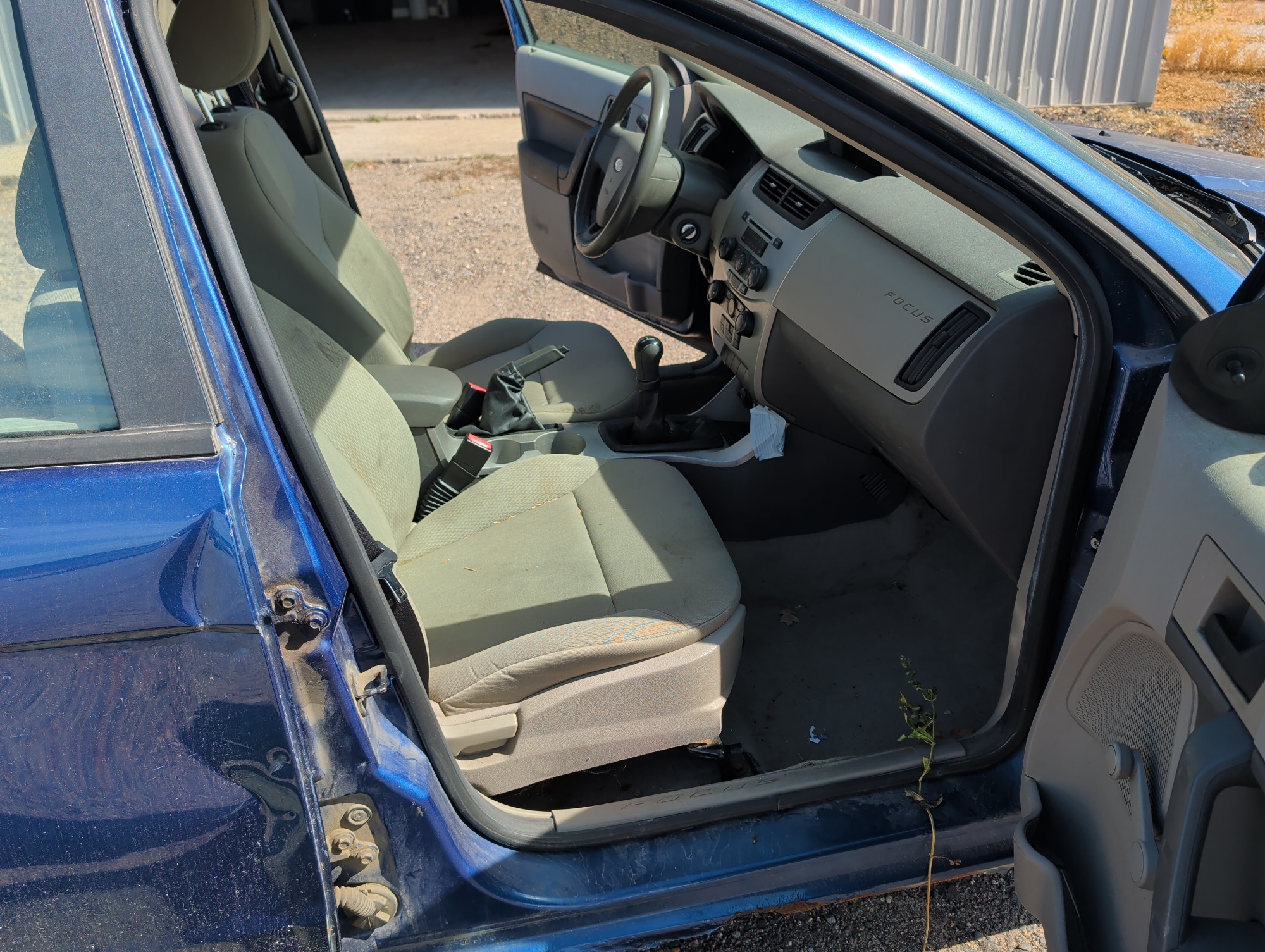2008 ford focus se-sedan with 205187 miles for sale near elk-river, minnesota 106498_31_passenger_seat.jpg