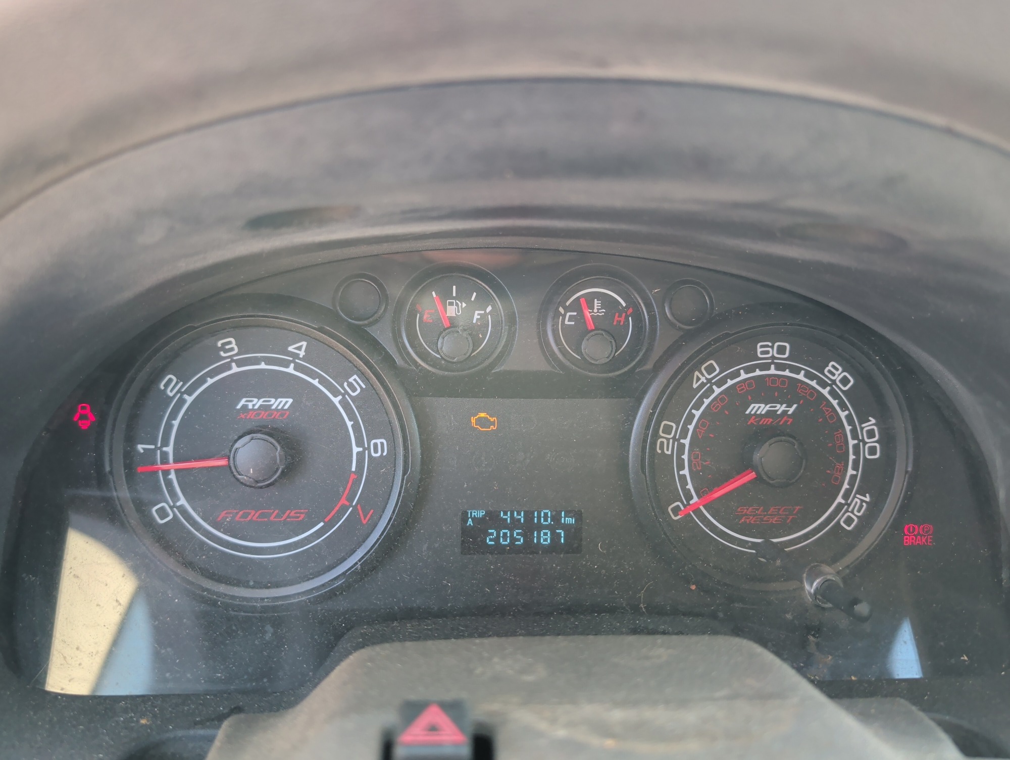 2008 ford focus se-sedan with 205187 miles for sale near elk-river, minnesota 106498_43_gauge_cluster.jpg