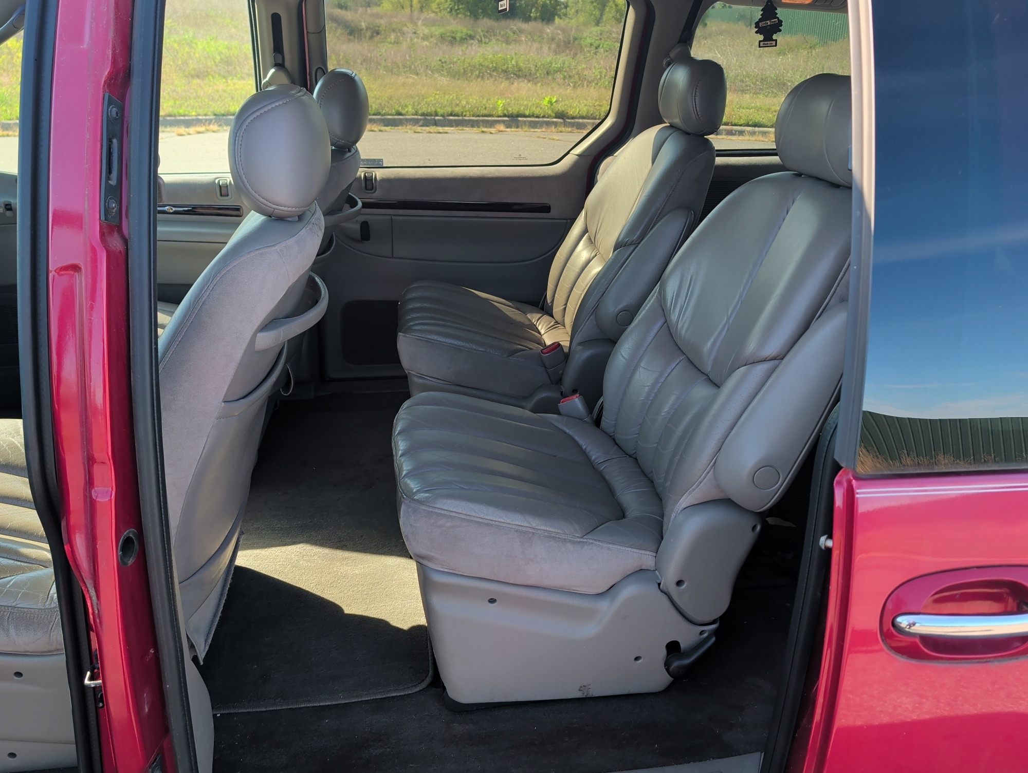 1999 chrysler town-and-country limited-fwd with 88290 miles for sale near elk-river, minnesota 106499_24_drv_rear_seat.jpg