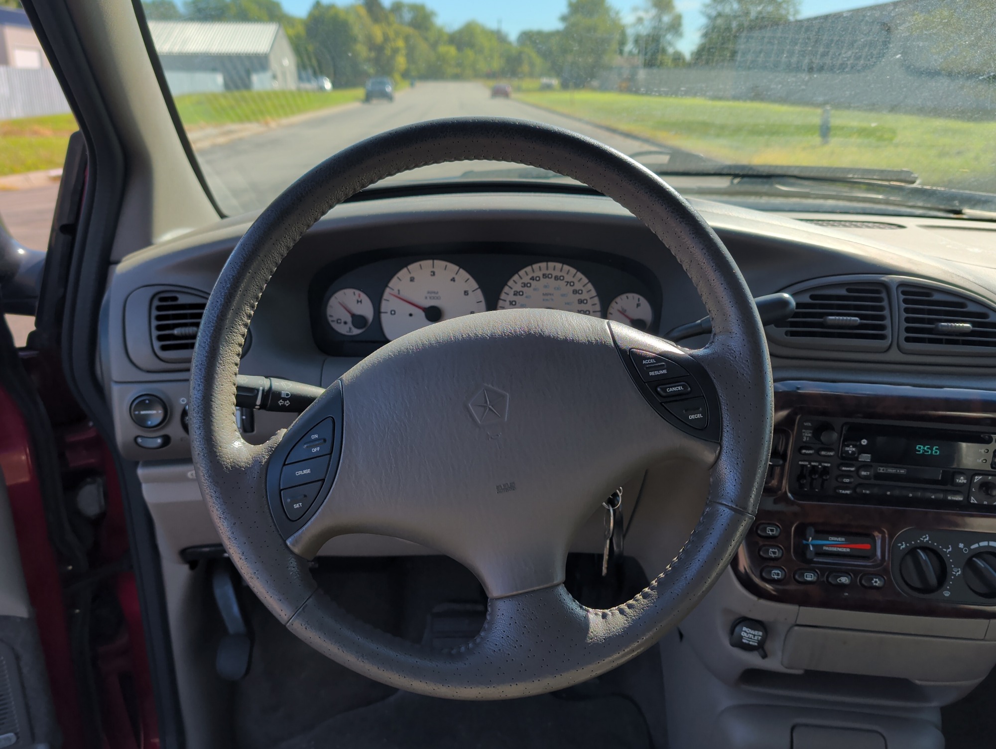 1999 chrysler town-and-country limited-fwd with 88290 miles for sale near elk-river, minnesota 106499_33_dash_from_driver.jpg