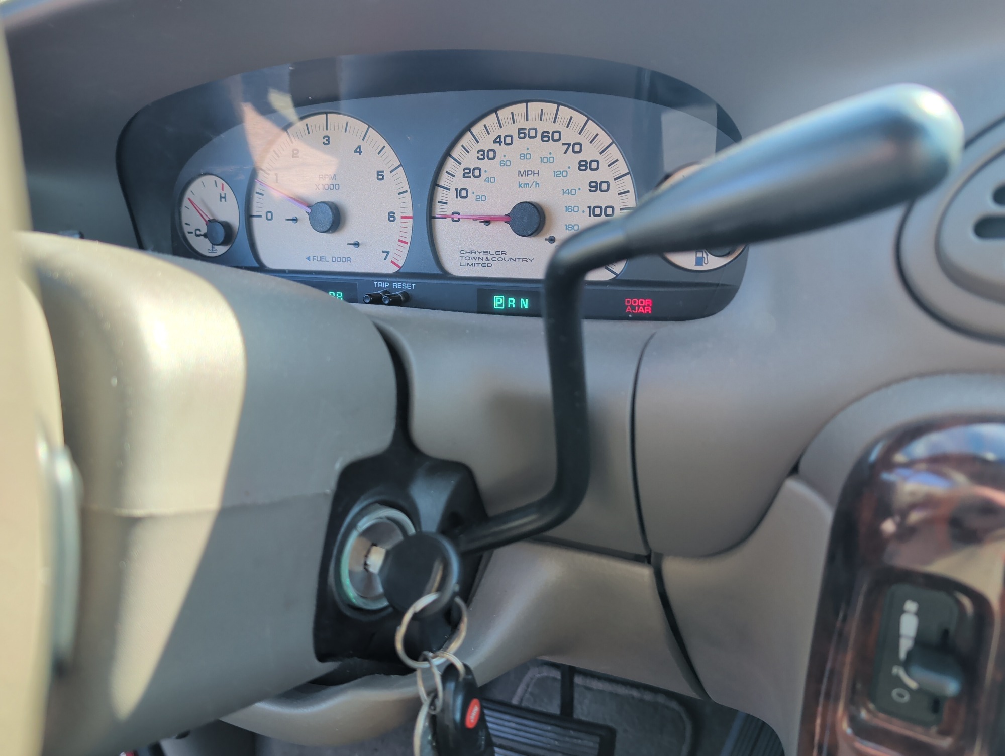 1999 chrysler town-and-country limited-fwd with 88290 miles for sale near elk-river, minnesota 106499_41_shifter.jpg