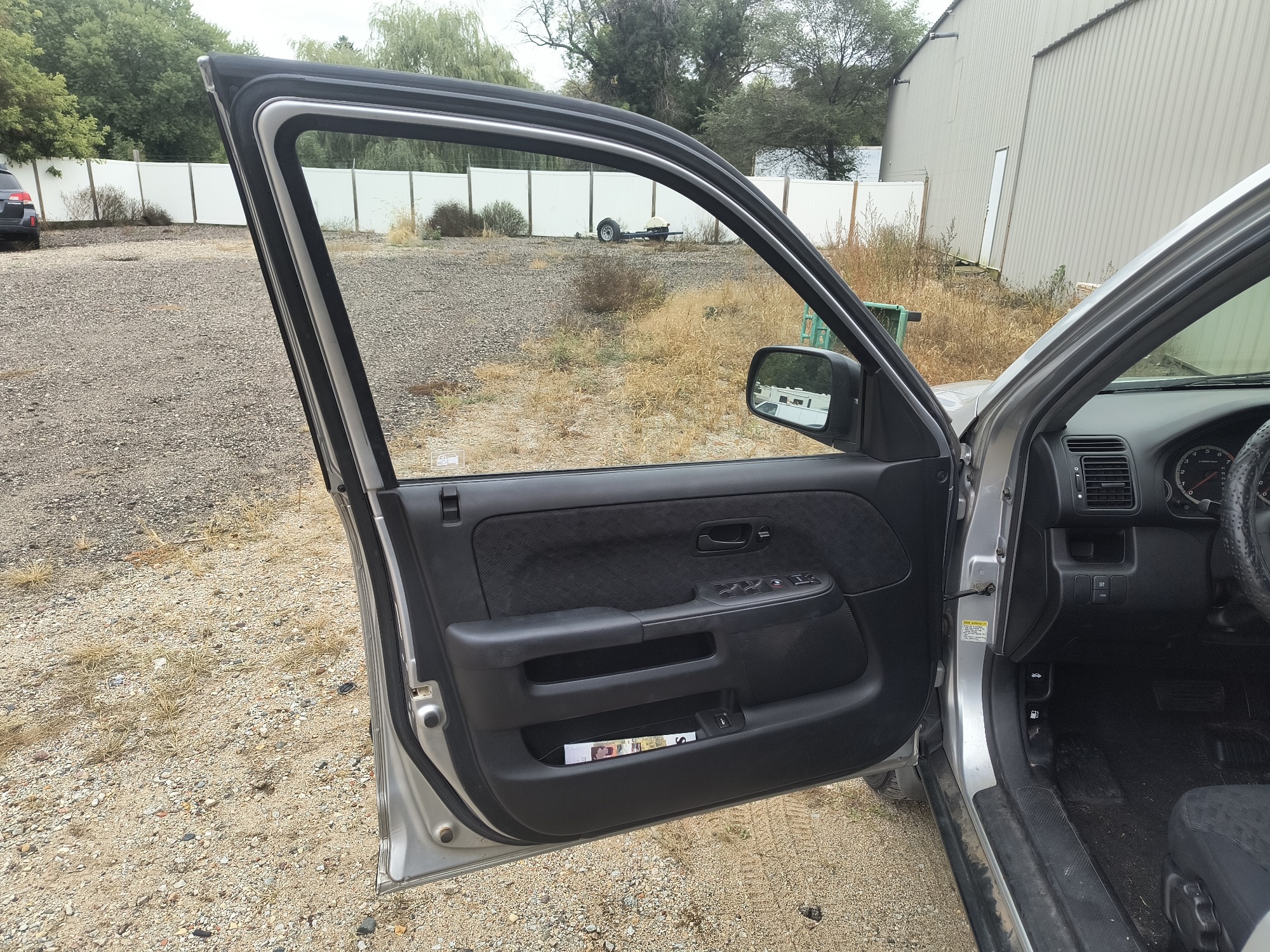 2006 honda cr-v lx-4wd-at with 127591 miles for sale near elk-river, minnesota 106500_23_driver_door_panel.jpg