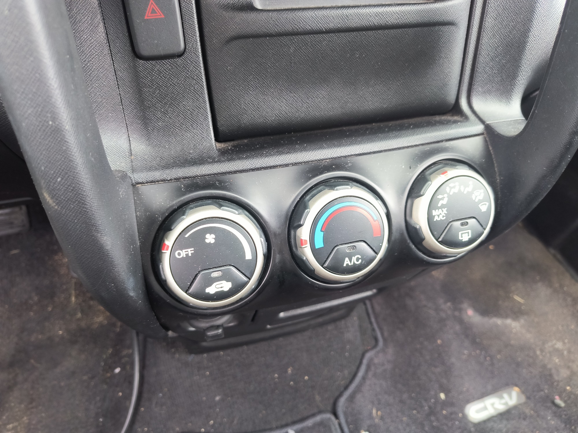 2006 honda cr-v lx-4wd-at with 127591 miles for sale near elk-river, minnesota 106500_40_climate_control.jpg