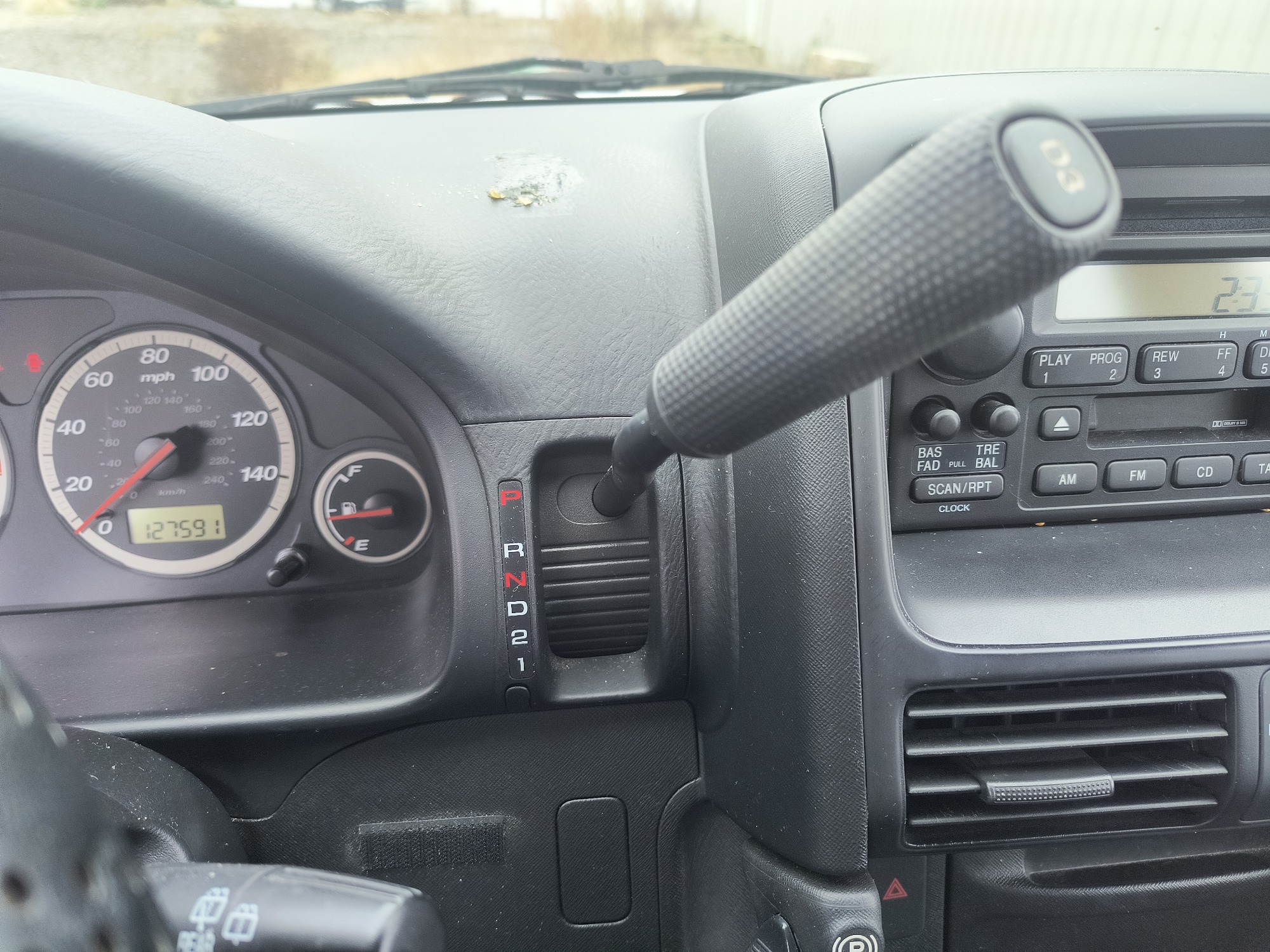 2006 honda cr-v lx-4wd-at with 127591 miles for sale near elk-river, minnesota 106500_41_shifter.jpg