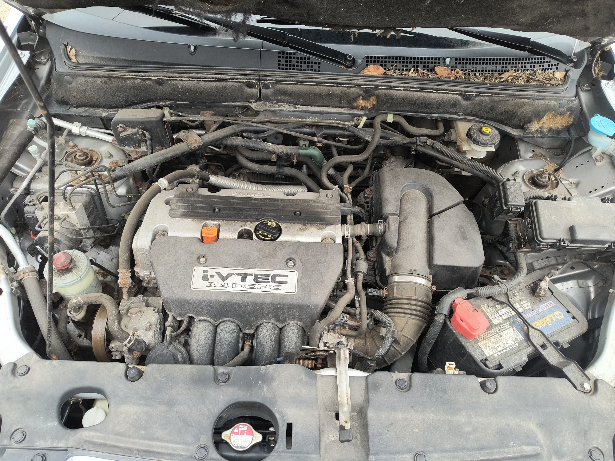 2006 honda cr-v lx-4wd-at with 127591 miles for sale near elk-river, minnesota 106500_49_engine_bay.jpg