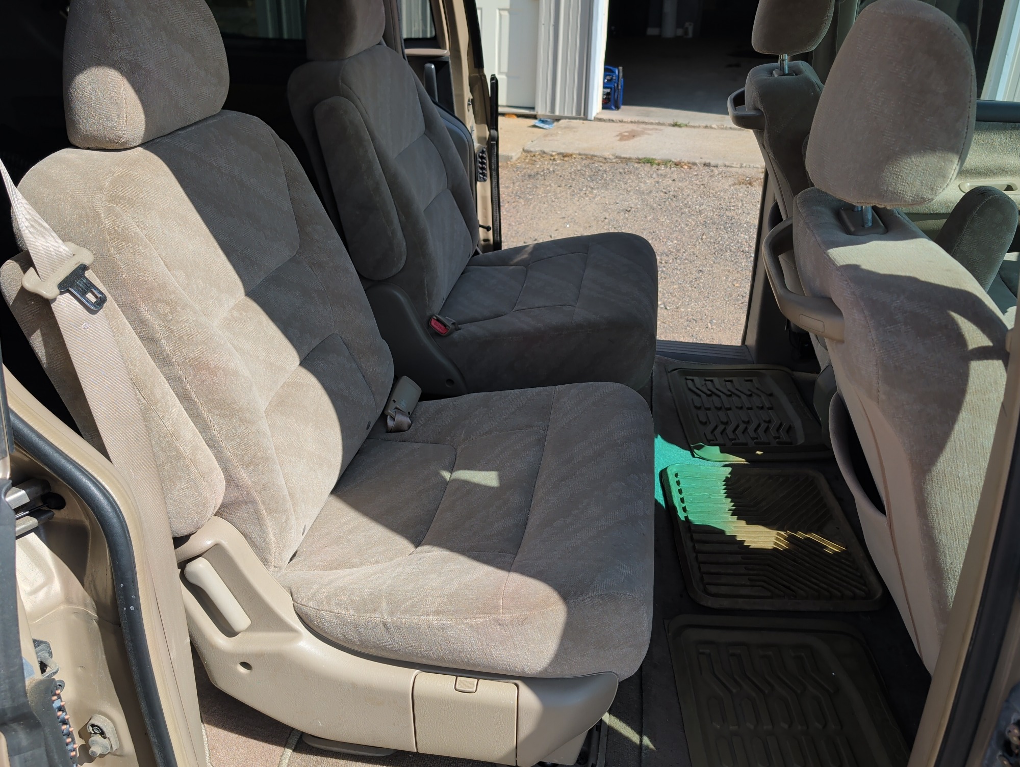 2002 honda odyssey with 292920 miles for sale near elk-river, minnesota 106501_28_pass_rear_seat.jpg