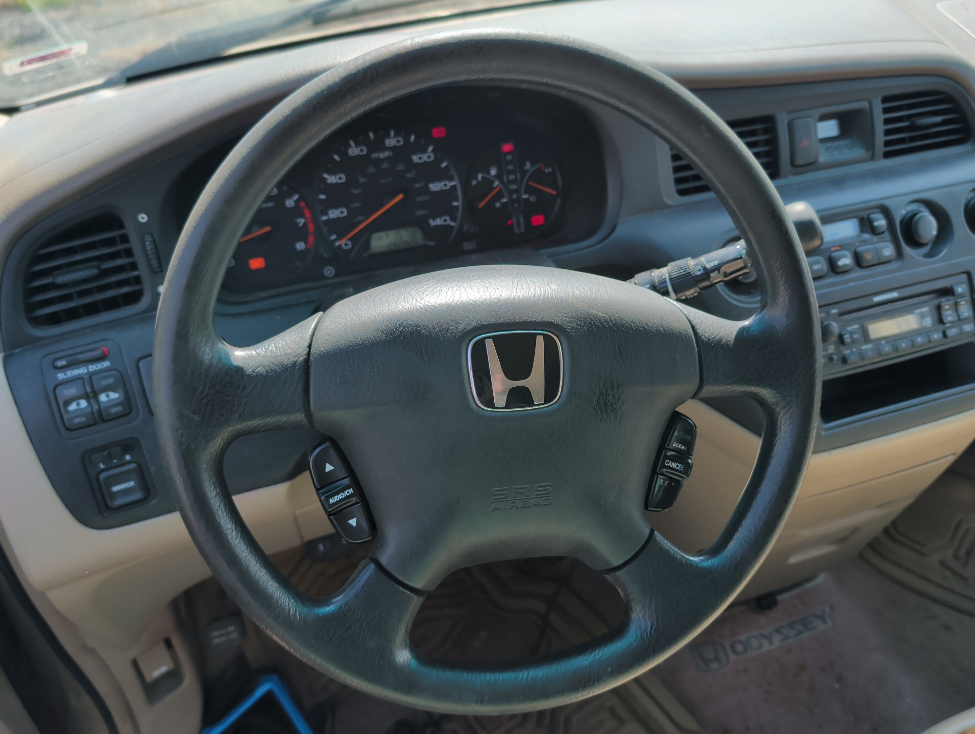 2002 honda odyssey with 292920 miles for sale near elk-river, minnesota 106501_36_steering_wheel.jpg