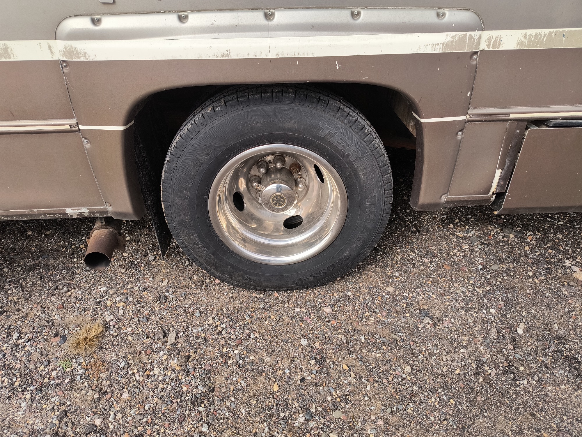 1990 ford econoline e350 with 12 miles for sale near Elk River, Minnesota 106502_13_rear_drv_wheel.jpg