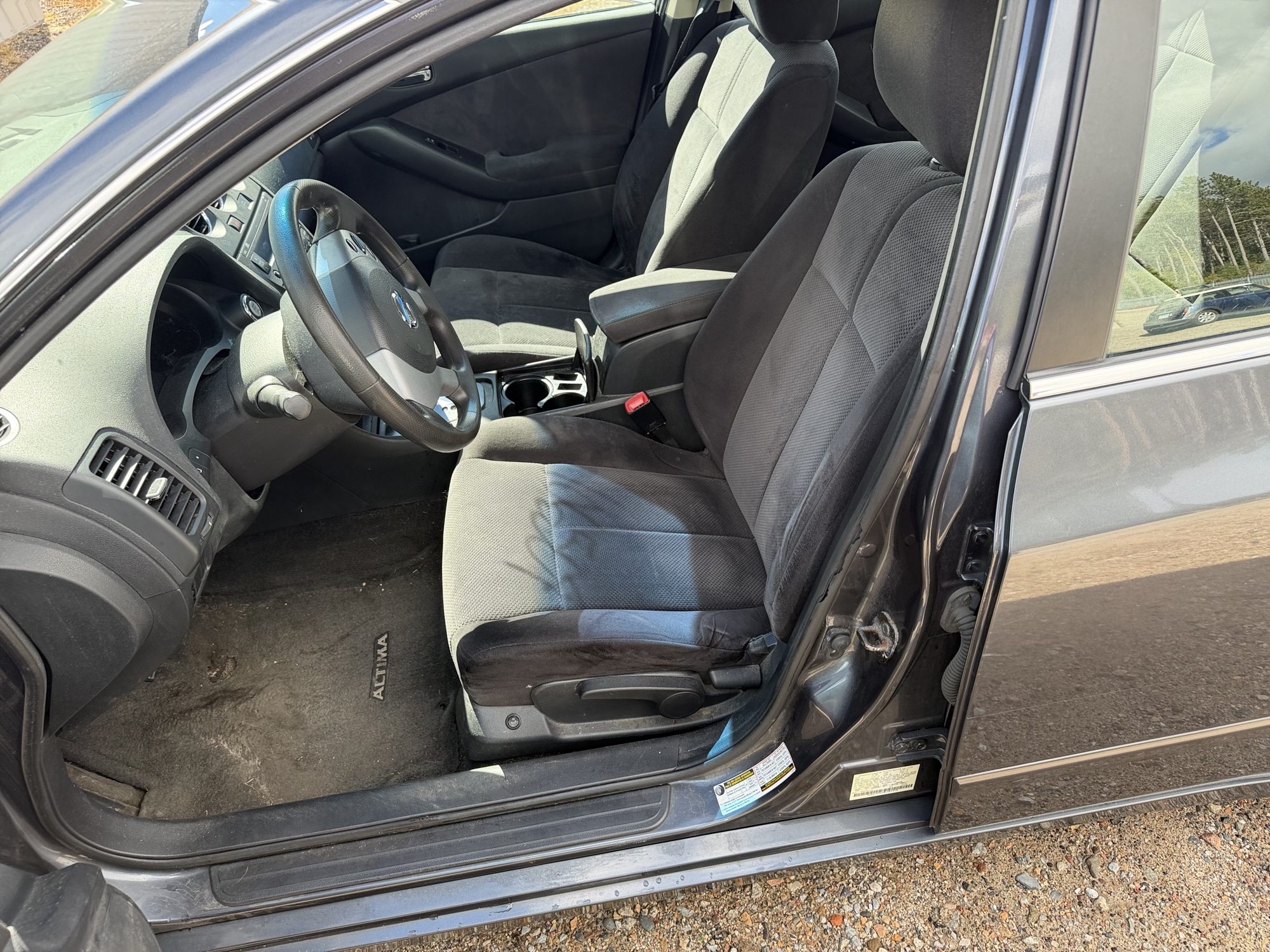 2008 nissan altima 2.5-s with 238750 miles for sale near elk-river, minnesota 106504_22_driver_seat.jpg
