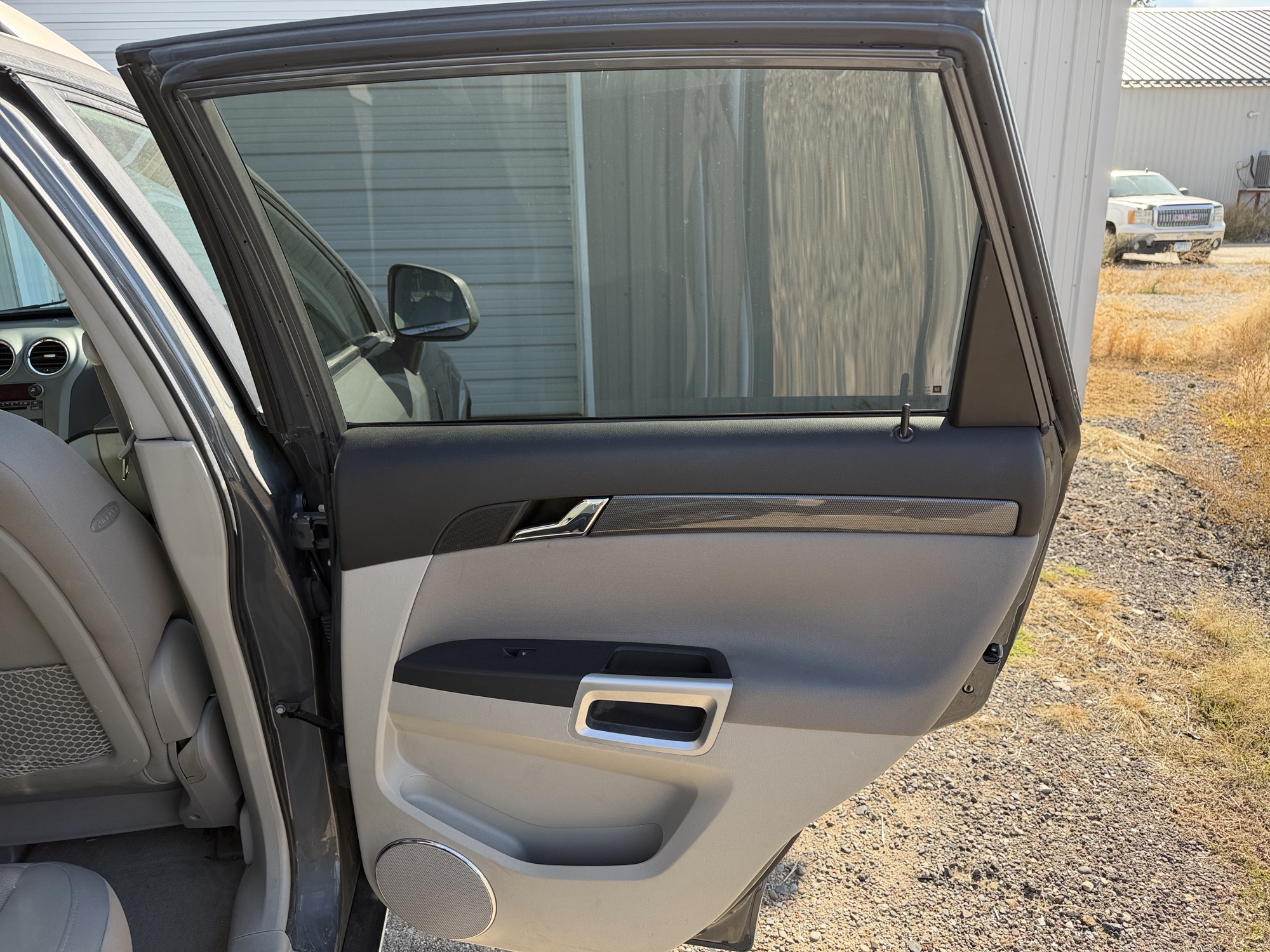 2008 saturn vue with 156067 miles for sale near elk-river, minnesota 106506_30_pass_rear_door_panel.jpg