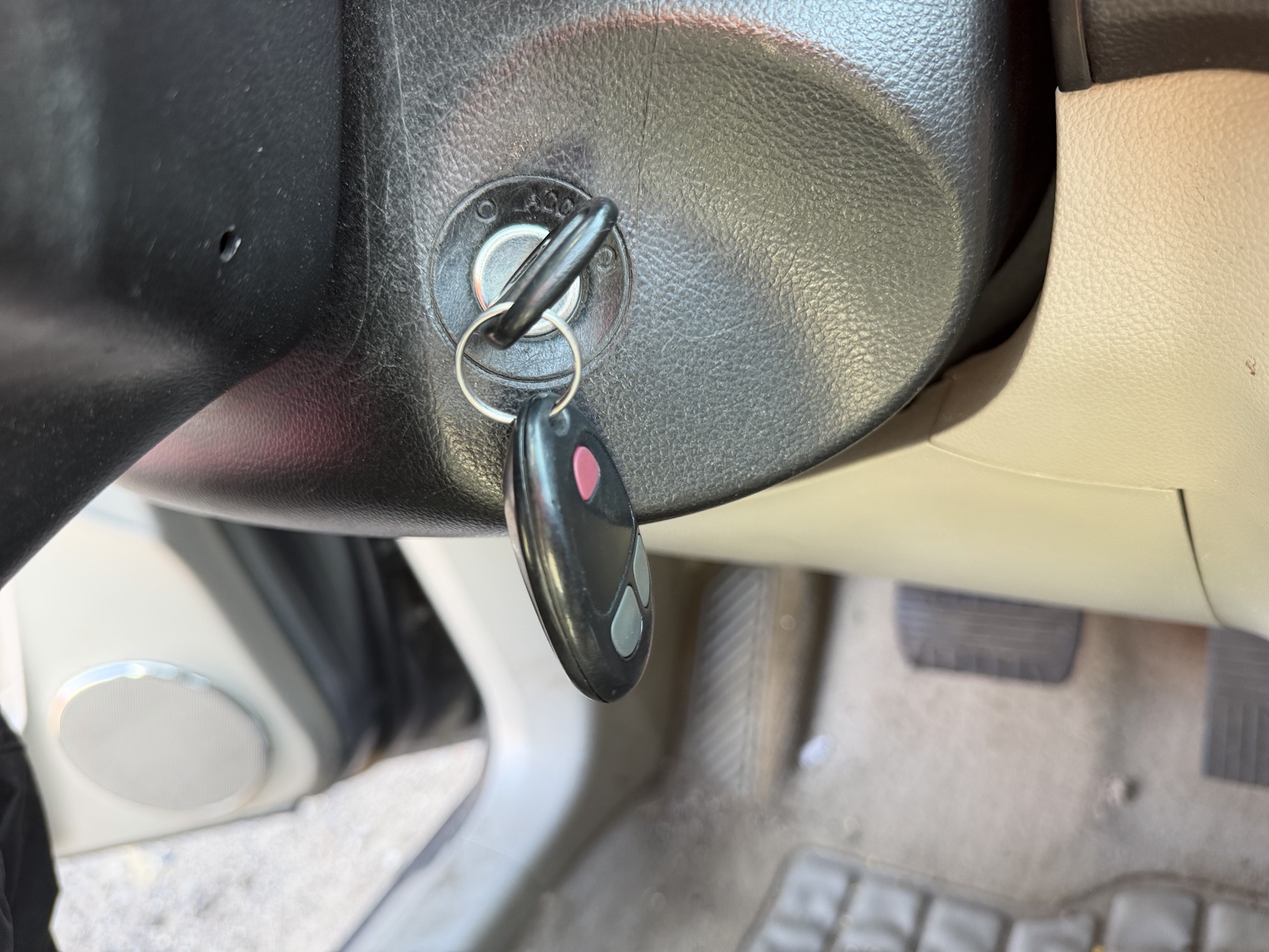 2008 saturn vue with 156067 miles for sale near elk-river, minnesota 106506_51_keys.jpg