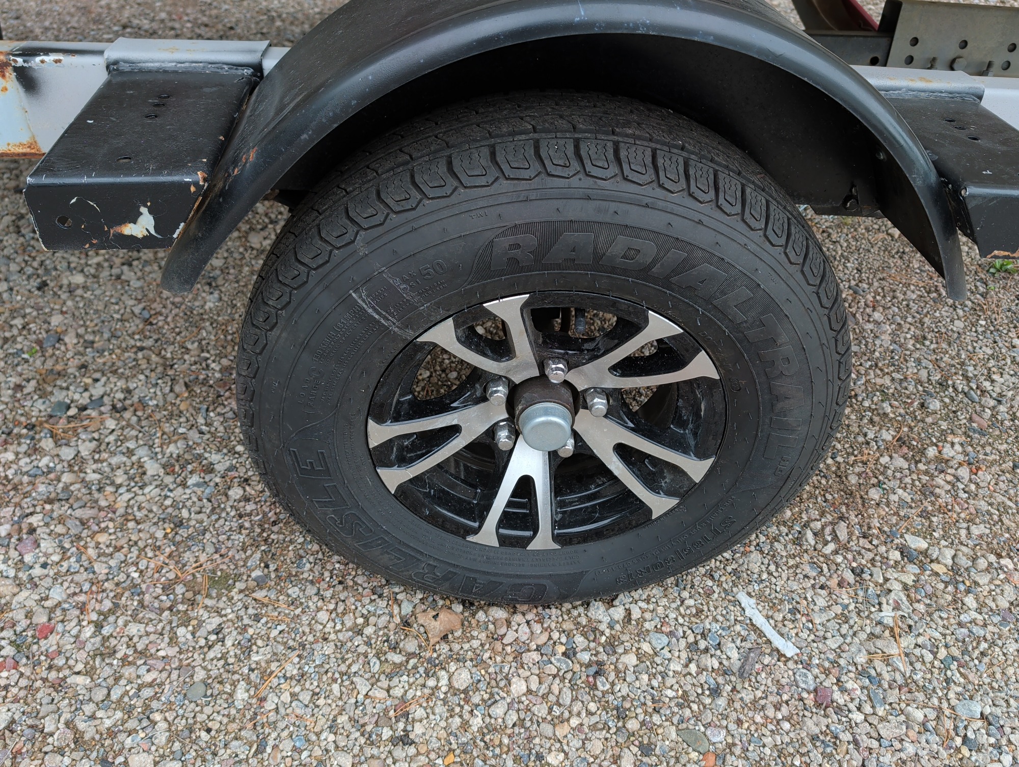 1996 stingray boat with 603 miles for sale near elk-river, minnesota 106507_12_drv_front_wheel.jpg