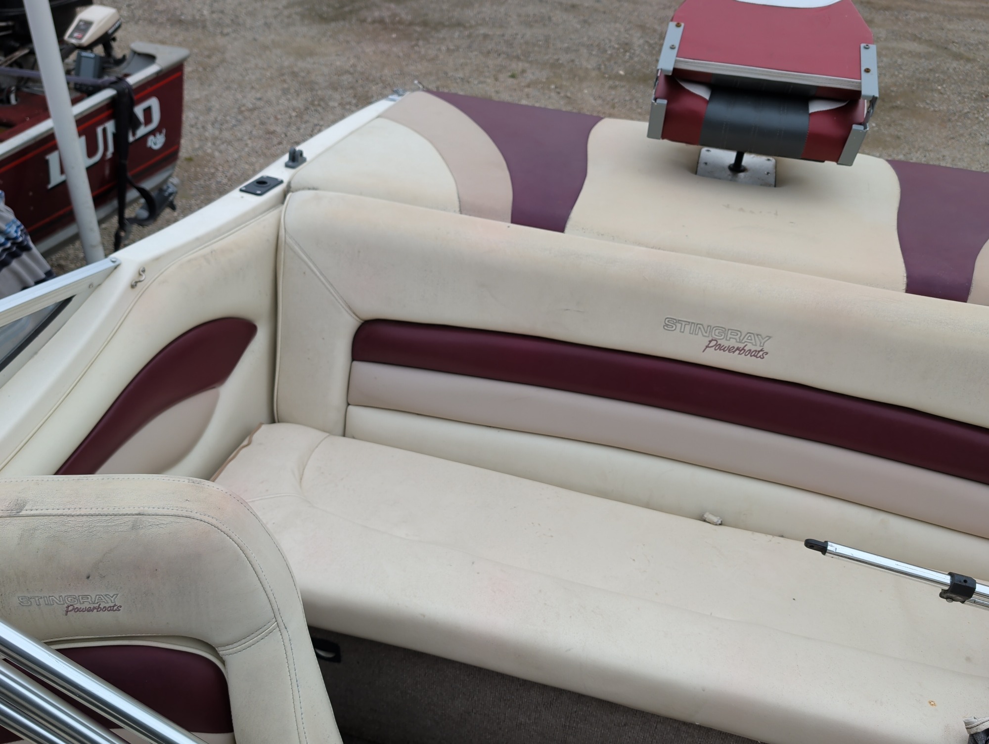 1996 stingray boat with 603 miles for sale near elk-river, minnesota 106507_24_drv_rear_seat.jpg