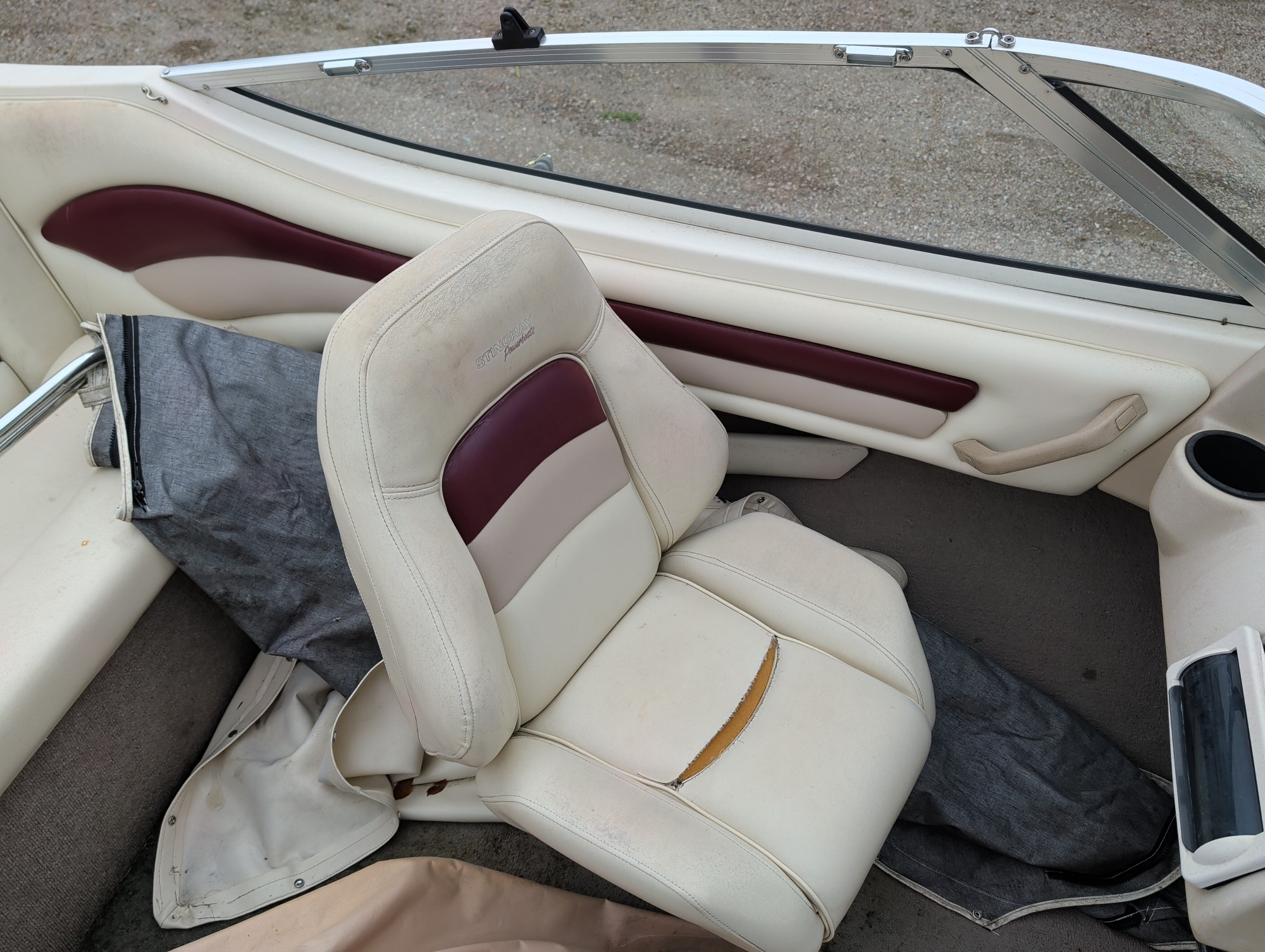 1996 stingray boat with 603 miles for sale near elk-river, minnesota 106507_26_trunk.jpg