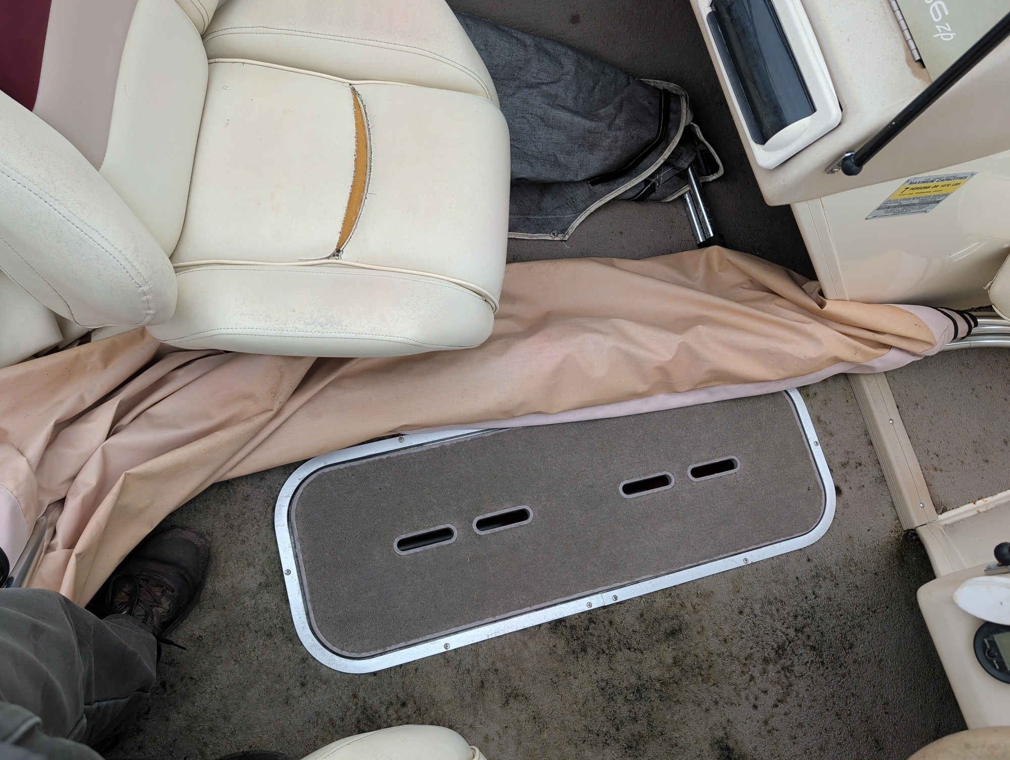 1996 stingray boat with 603 miles for sale near elk-river, minnesota 106507_35_headliner_sunroof.jpg