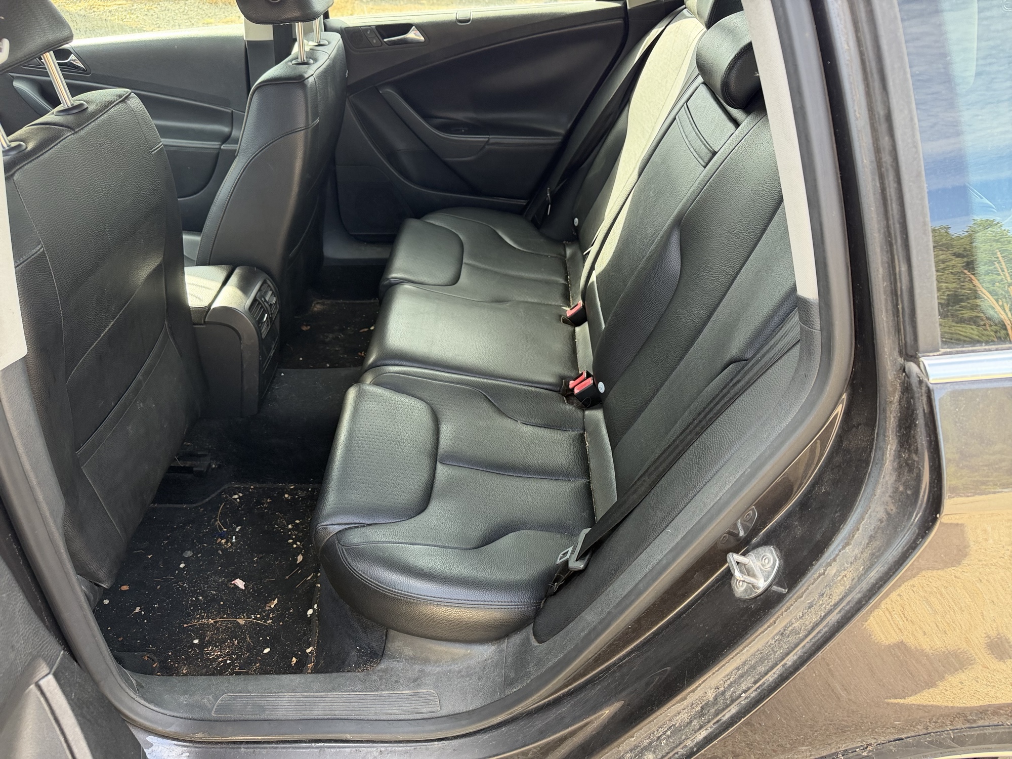 2008 volkswagen passat-wagon komfort with 170711 miles for sale near elk-river, minnesota 106509_24_drv_rear_seat.jpg