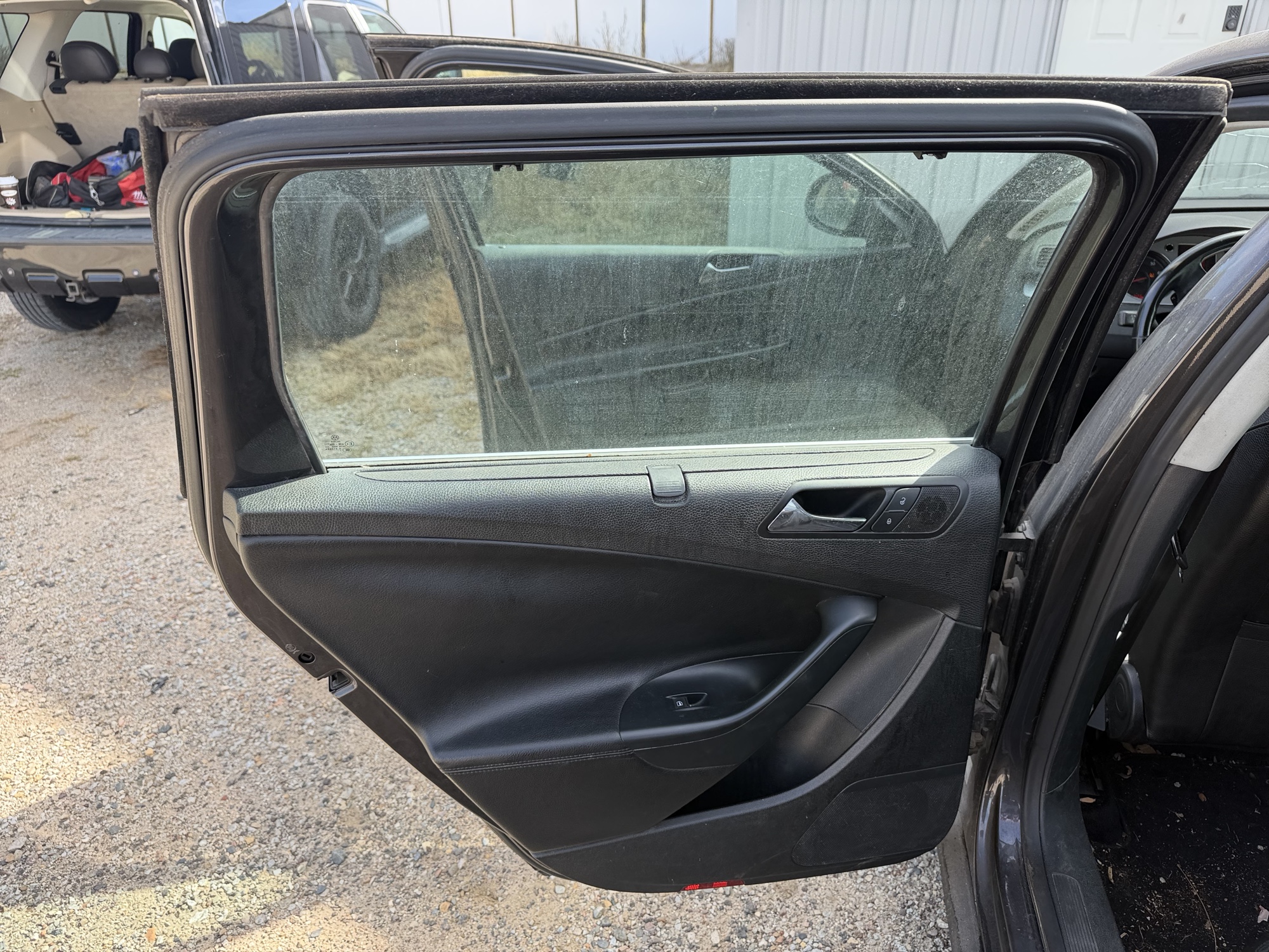 2008 volkswagen passat-wagon komfort with 170711 miles for sale near elk-river, minnesota 106509_25_drv_rear_door_panel.jpg