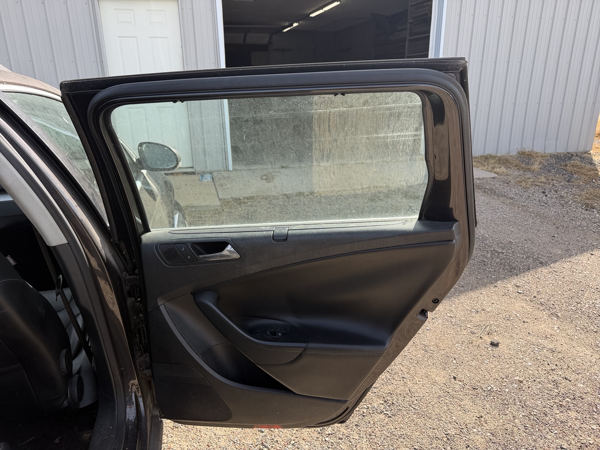 2008 volkswagen passat-wagon komfort with 170711 miles for sale near elk-river, minnesota 106509_30_pass_rear_door_panel.jpg