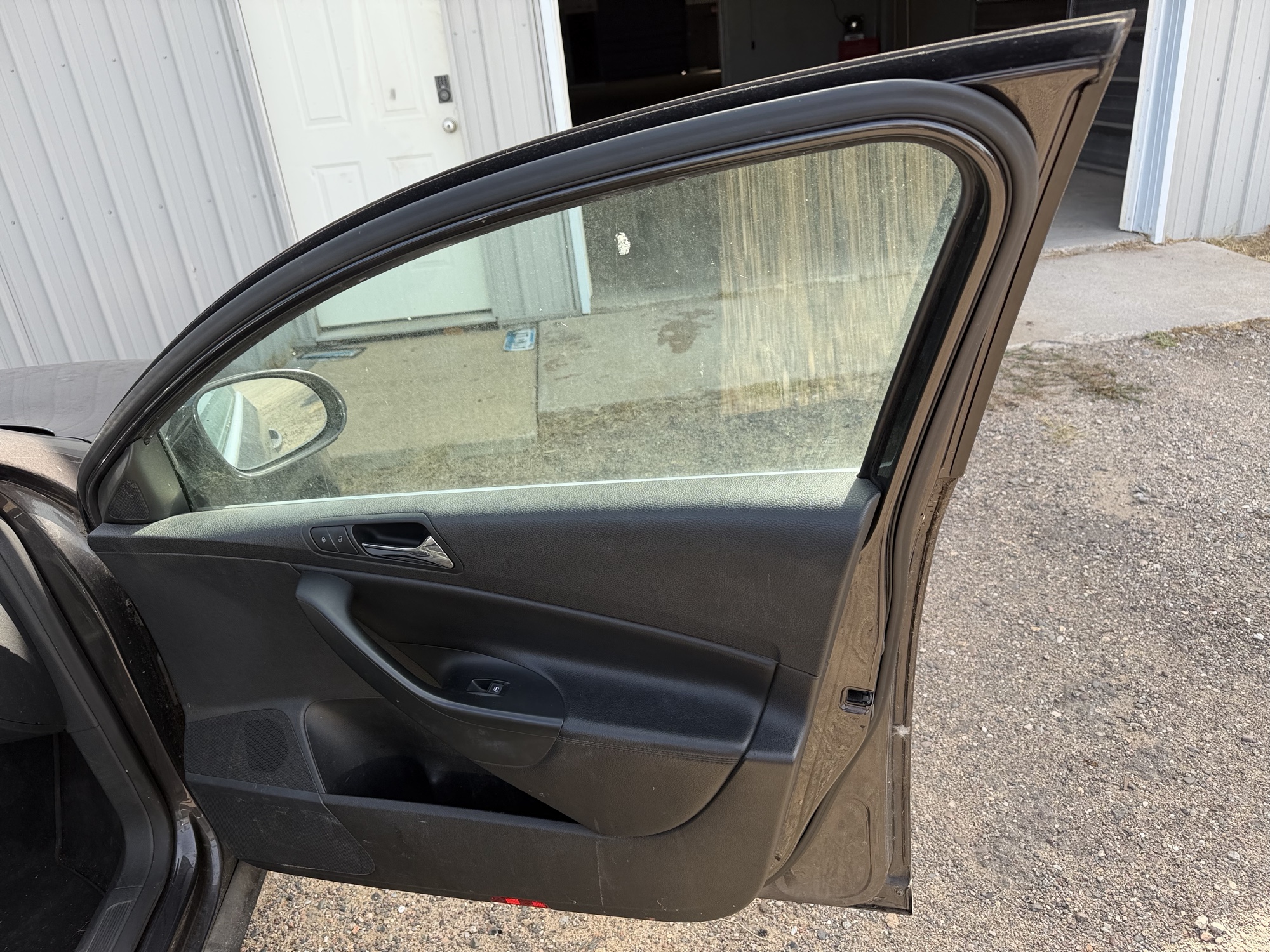 2008 volkswagen passat-wagon komfort with 170711 miles for sale near elk-river, minnesota 106509_32_passenger_door_panel.jpg