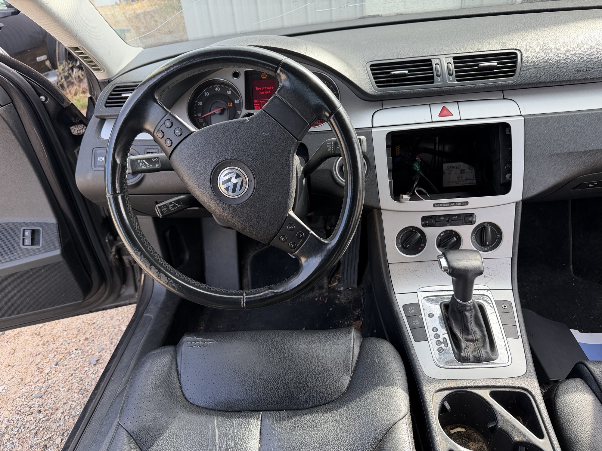 2008 volkswagen passat-wagon komfort with 170711 miles for sale near elk-river, minnesota 106509_33_dash_from_driver.jpg