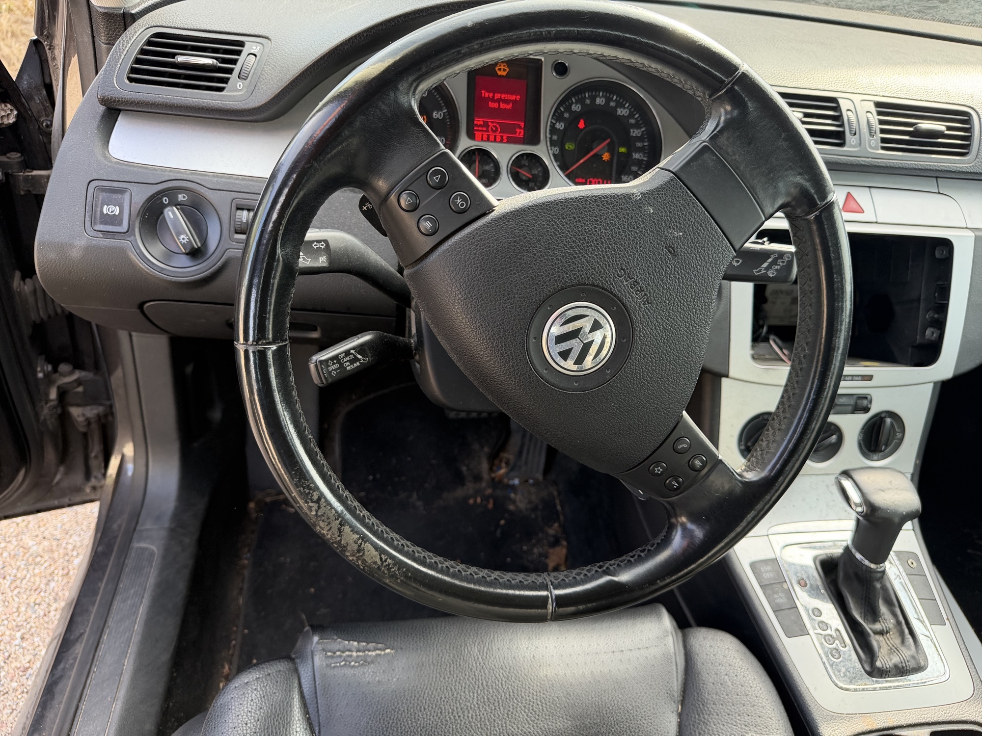 2008 volkswagen passat-wagon komfort with 170711 miles for sale near elk-river, minnesota 106509_36_steering_wheel.jpg