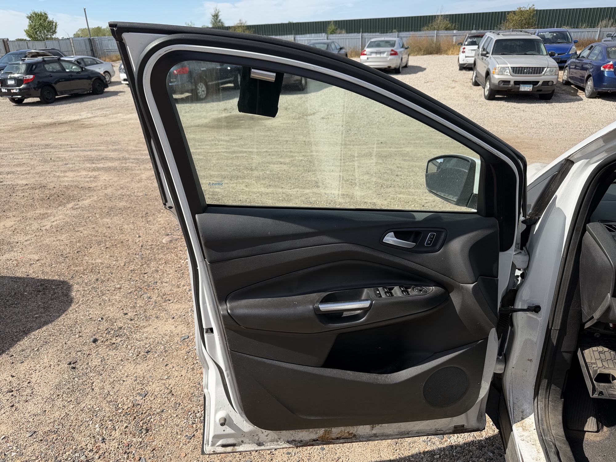 2015 ford escape se-4wd with 166884 miles for sale near elk-river, minnesota 106510_23_driver_door_panel.jpg