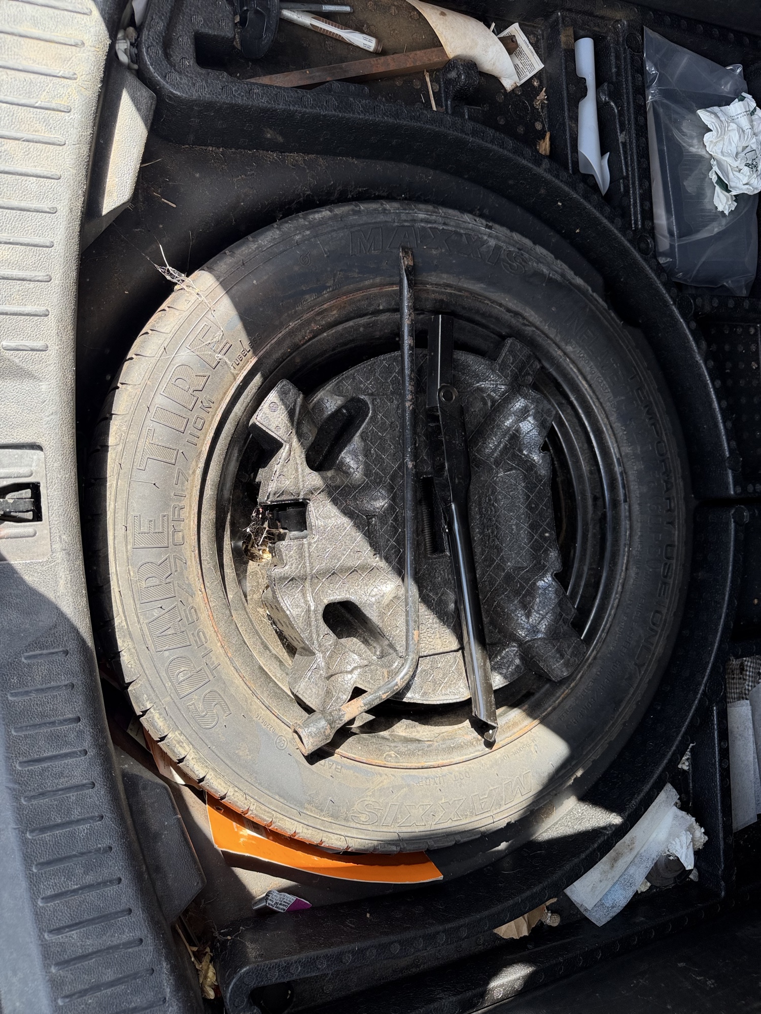 2015 ford escape se-4wd with 166884 miles for sale near elk-river, minnesota 106510_27_spare_tire.jpg