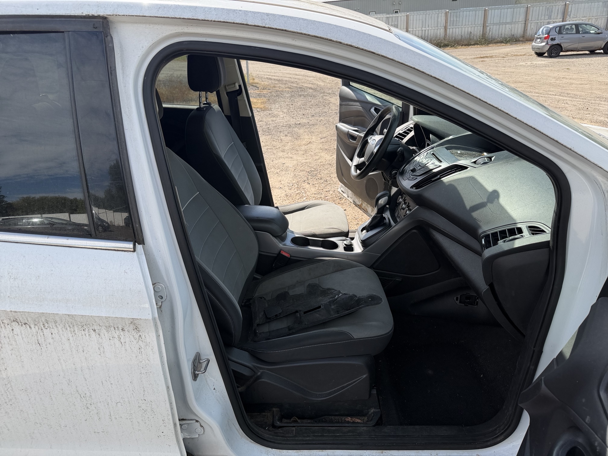 2015 ford escape se-4wd with 166884 miles for sale near elk-river, minnesota 106510_31_passenger_seat.jpg