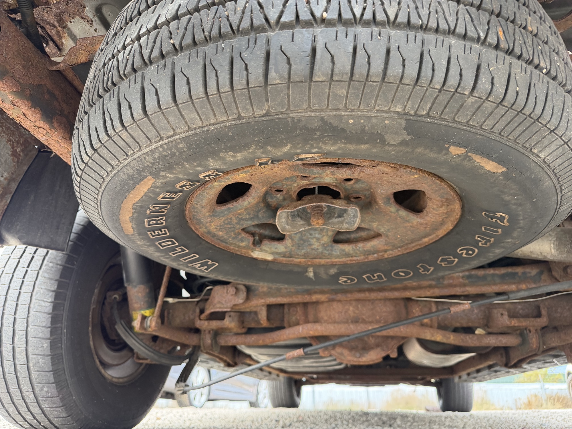 2002 gmc yukon-xl 1500-4wd with 148627 miles for sale near elk-river, minnesota 106511_27_spare_tire.jpg