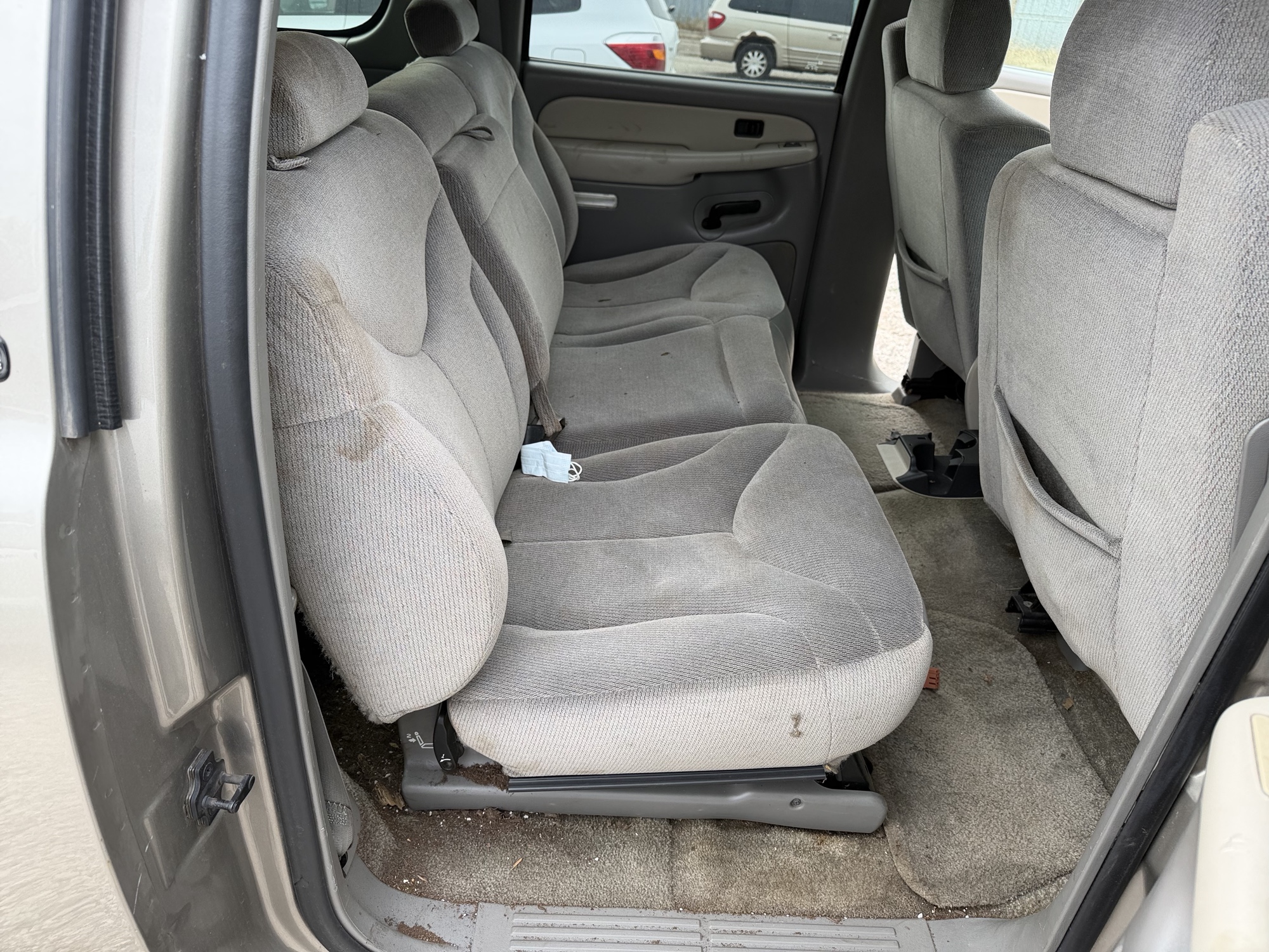 2002 gmc yukon-xl 1500-4wd with 148627 miles for sale near elk-river, minnesota 106511_28_pass_rear_seat.jpg