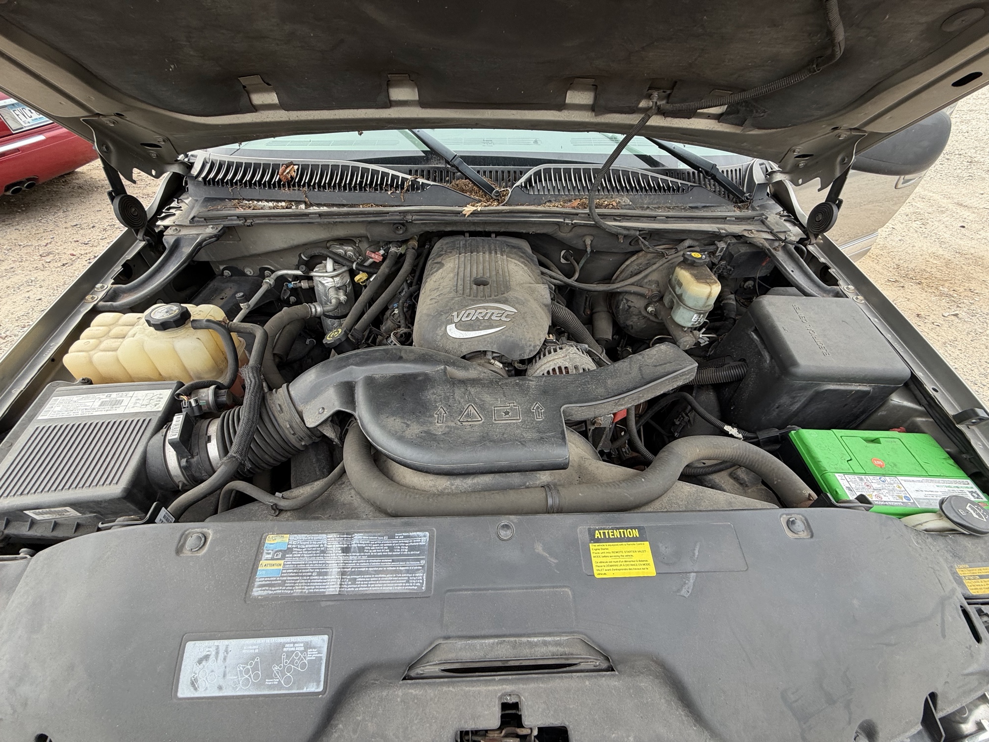 2002 gmc yukon-xl 1500-4wd with 148627 miles for sale near elk-river, minnesota 106511_49_engine_bay.jpg