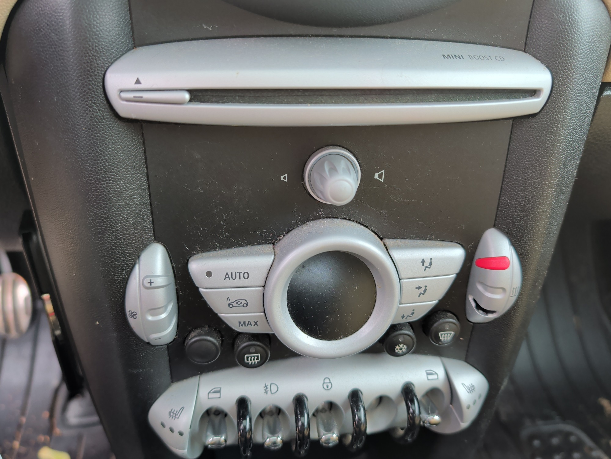 2008 mini cooper s with 99631 miles for sale near elk-river, minnesota 106512_39_radio_closeup.jpg
